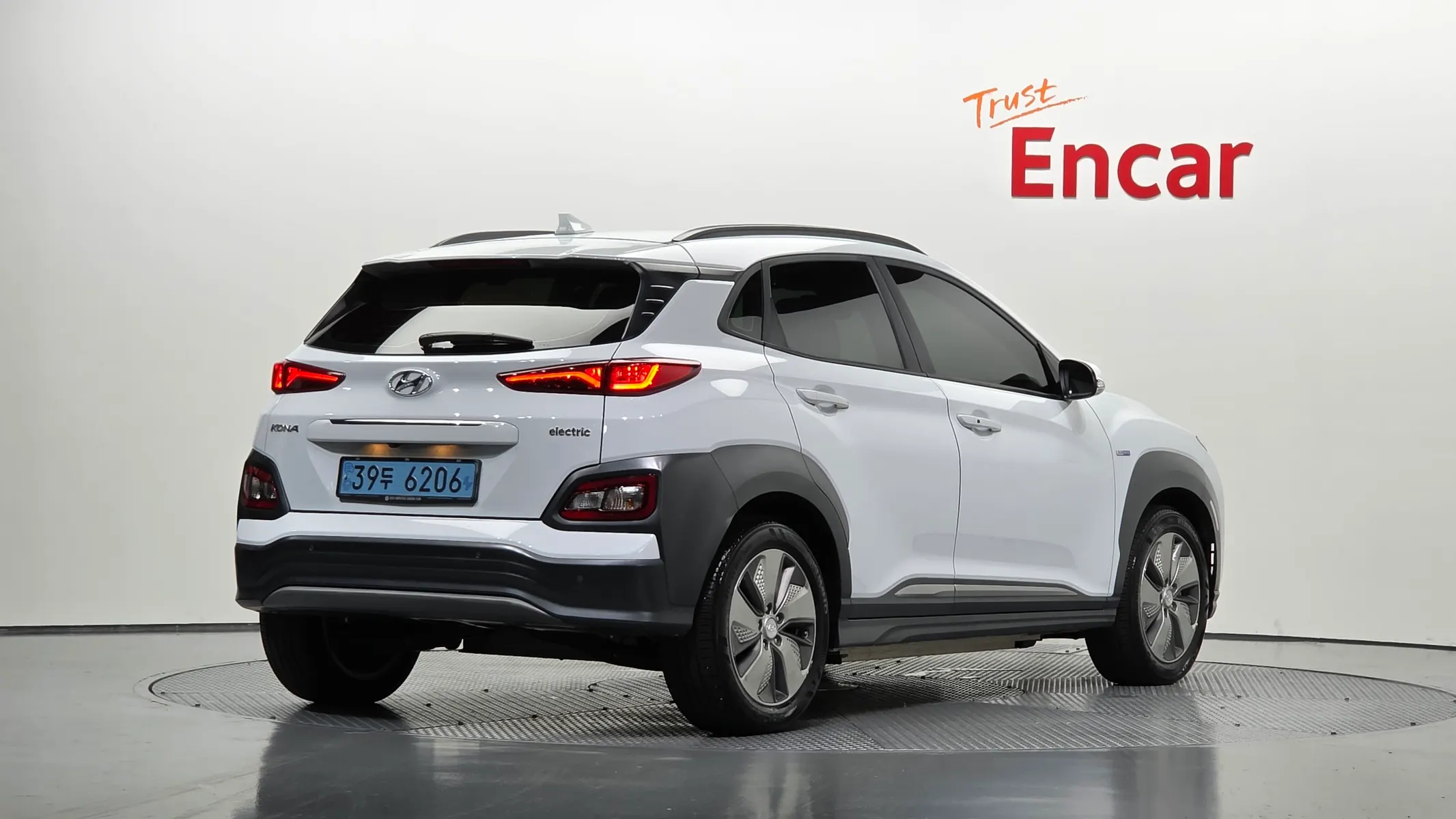 Hyundai 코나 일렉트릭 2018 2/32