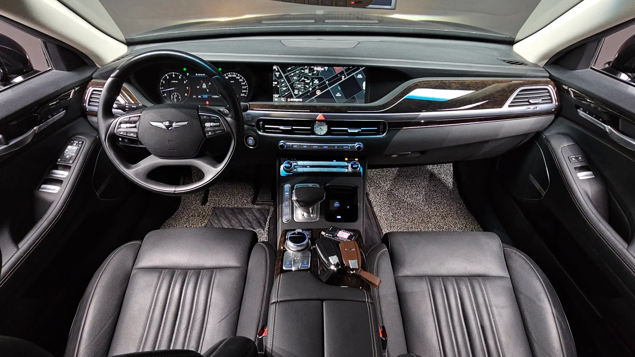 Genesis G90 3.8 AWD 2021 4/5