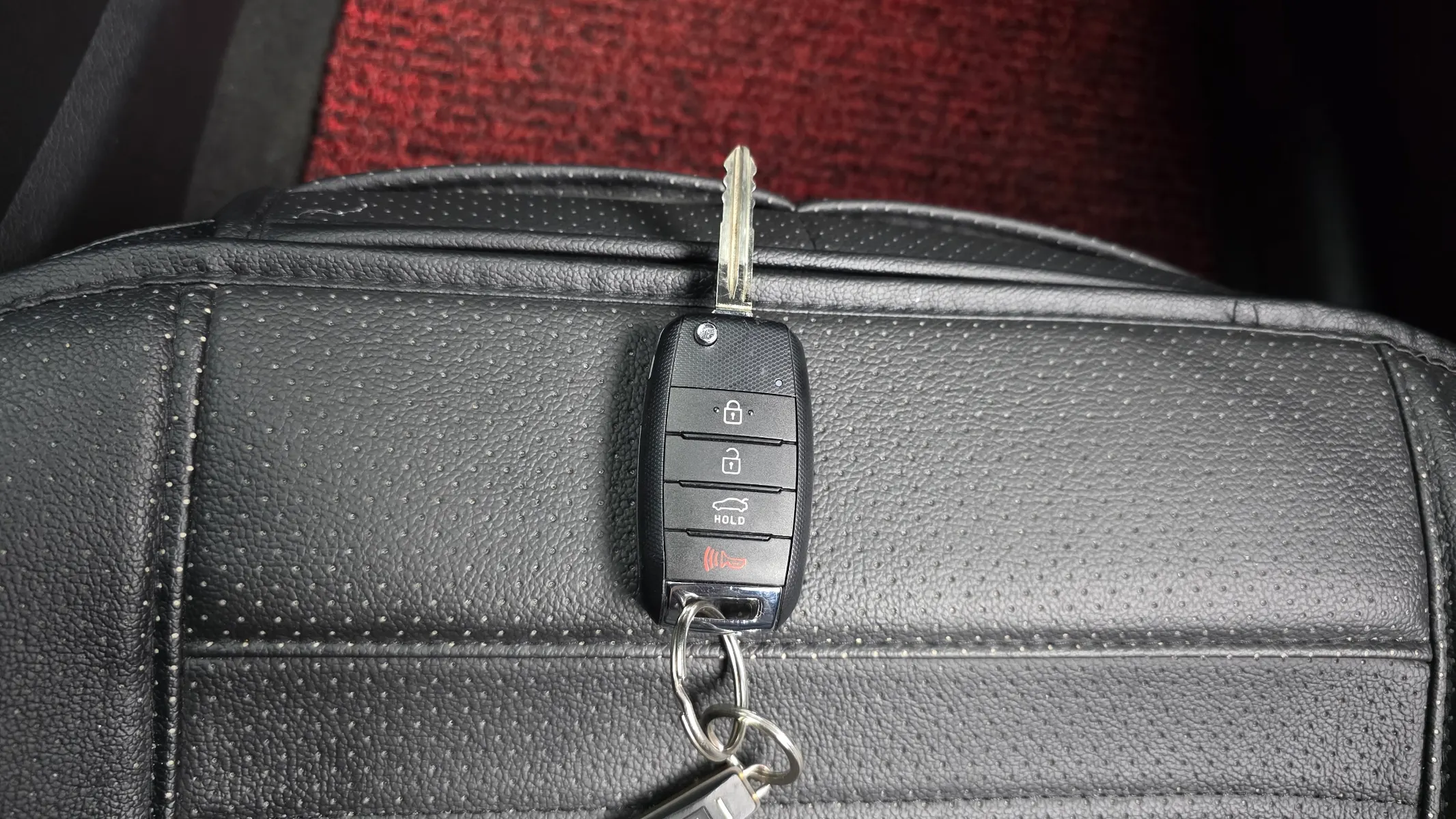 Kia K3 2012 30/31