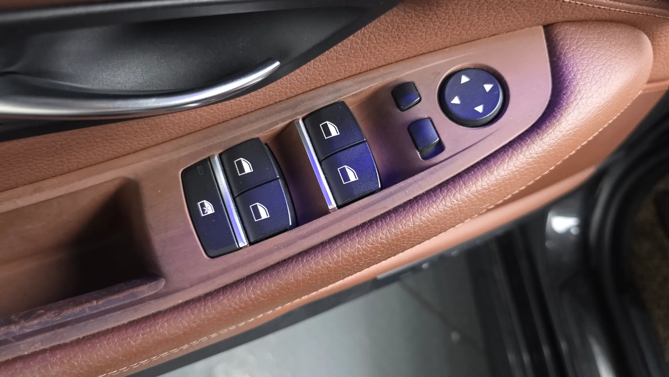 BMW 5 Series (F10) 520d 2015 35/36