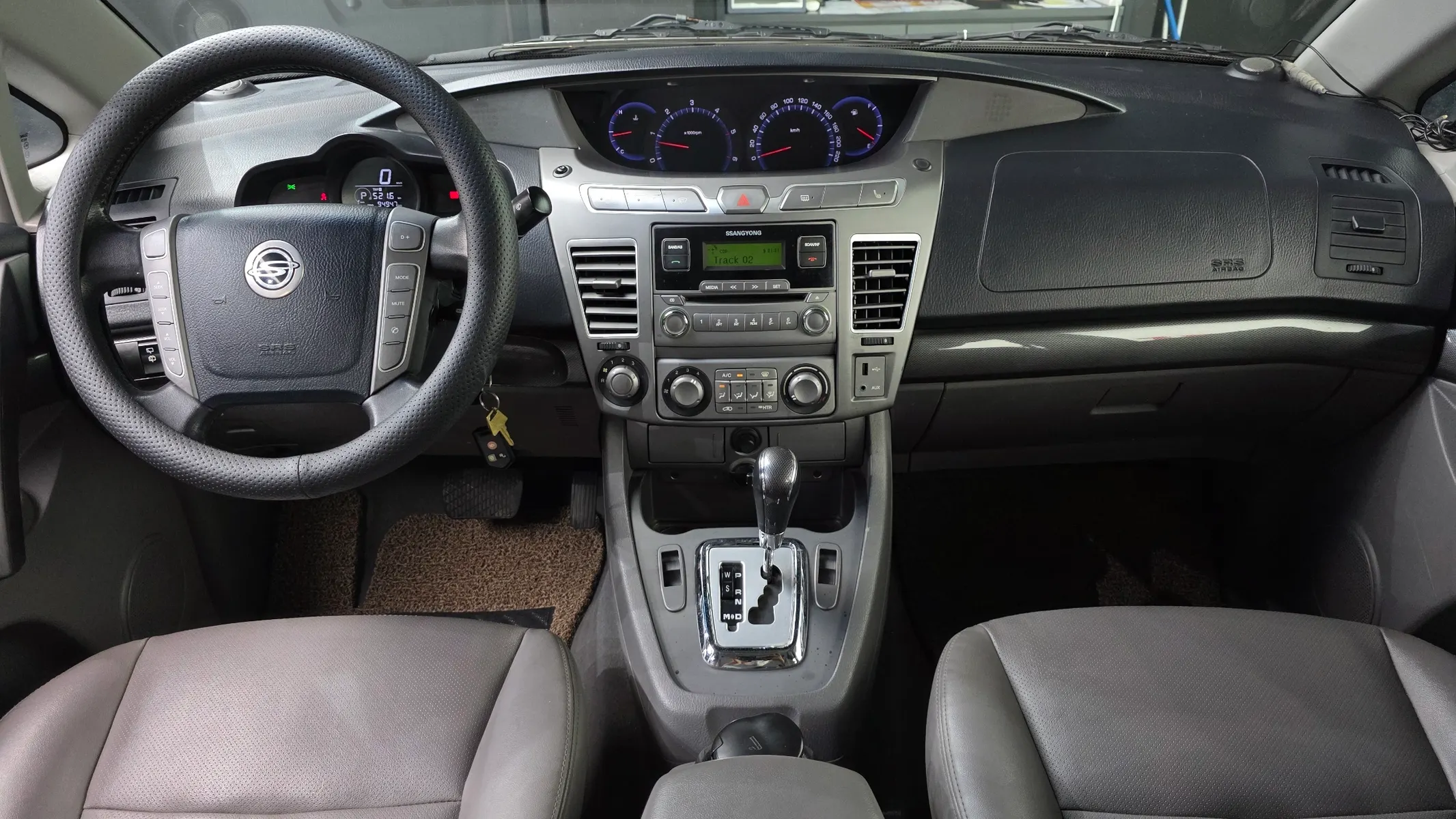 KG Mobility 코란도 투리스모 4WD LT 11 2013 4/5