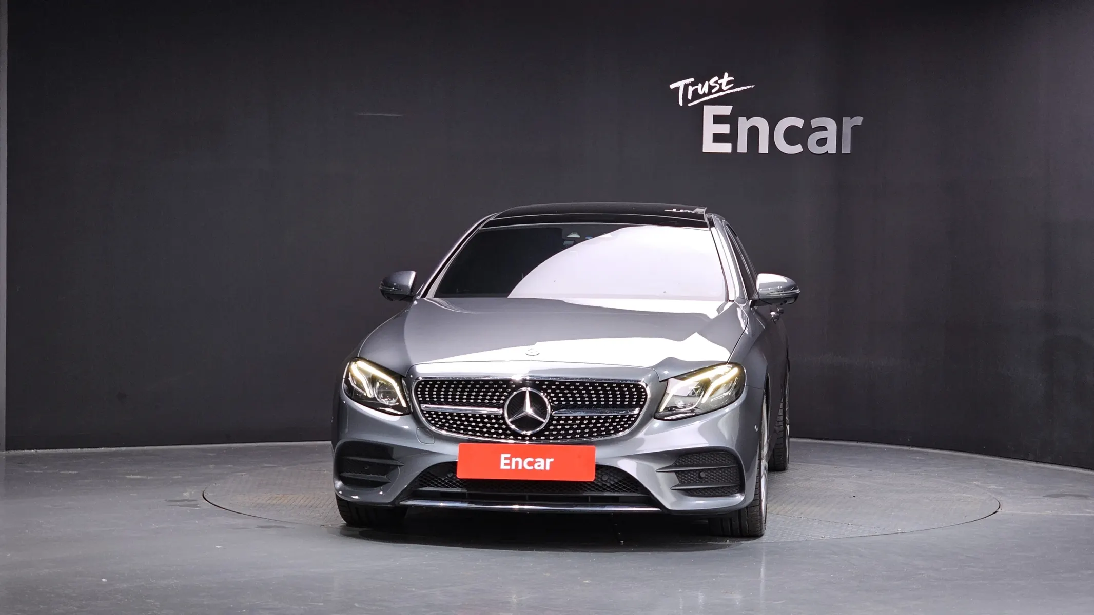 Mercedes-Benz E-Class W213 E300 4MATIC AMG Line 2017 3/21