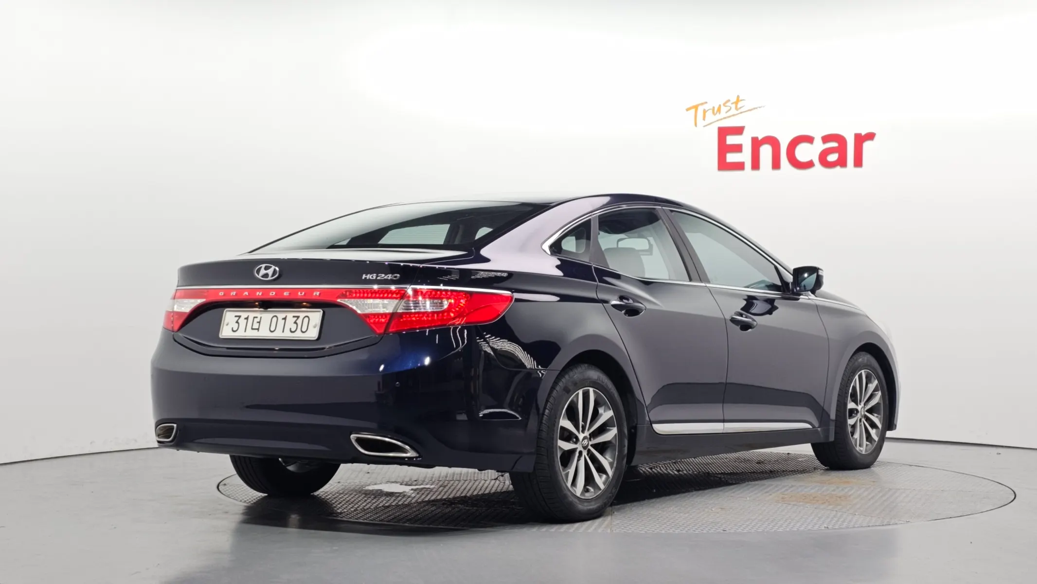 Hyundai Grandeur HG HG240 2012 2/32