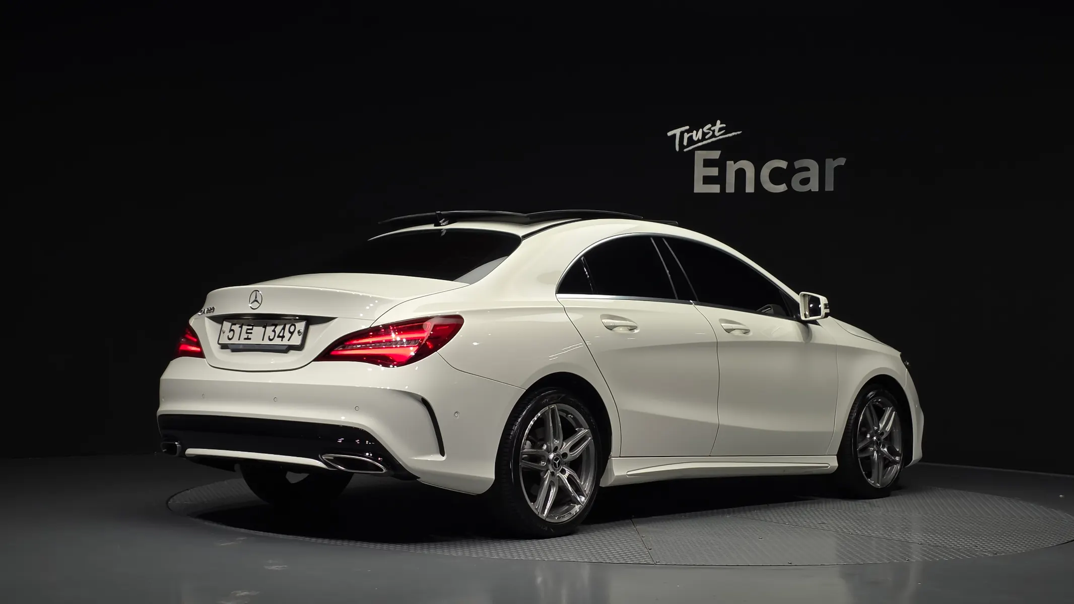 Mercedes-Benz CLA-Class C117 CLA220 AMG Line 2017 2/31