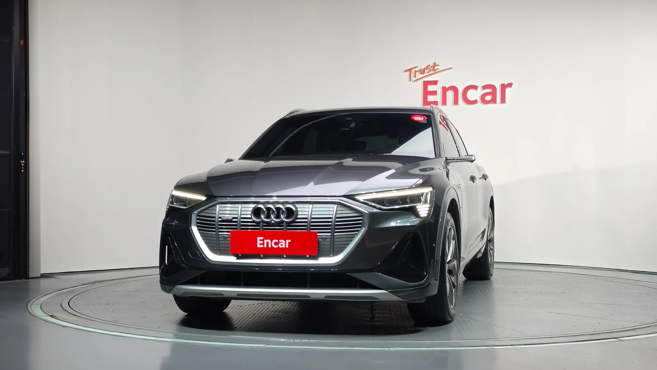 Audi e- 55 2021 3/35