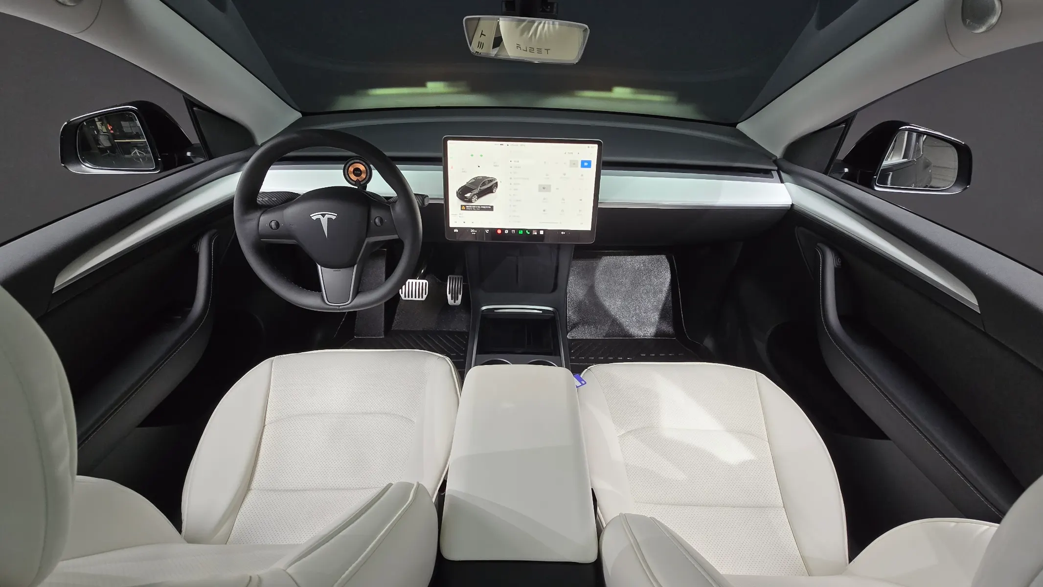 Tesla Y RWD 2023 4/5