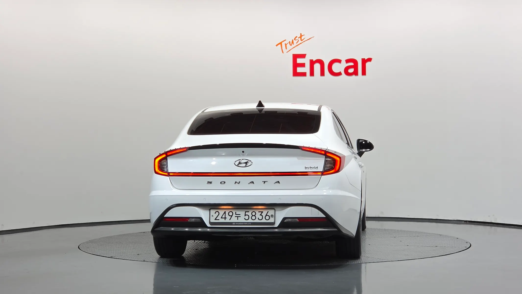 Hyundai (DN8) 2019 3/5