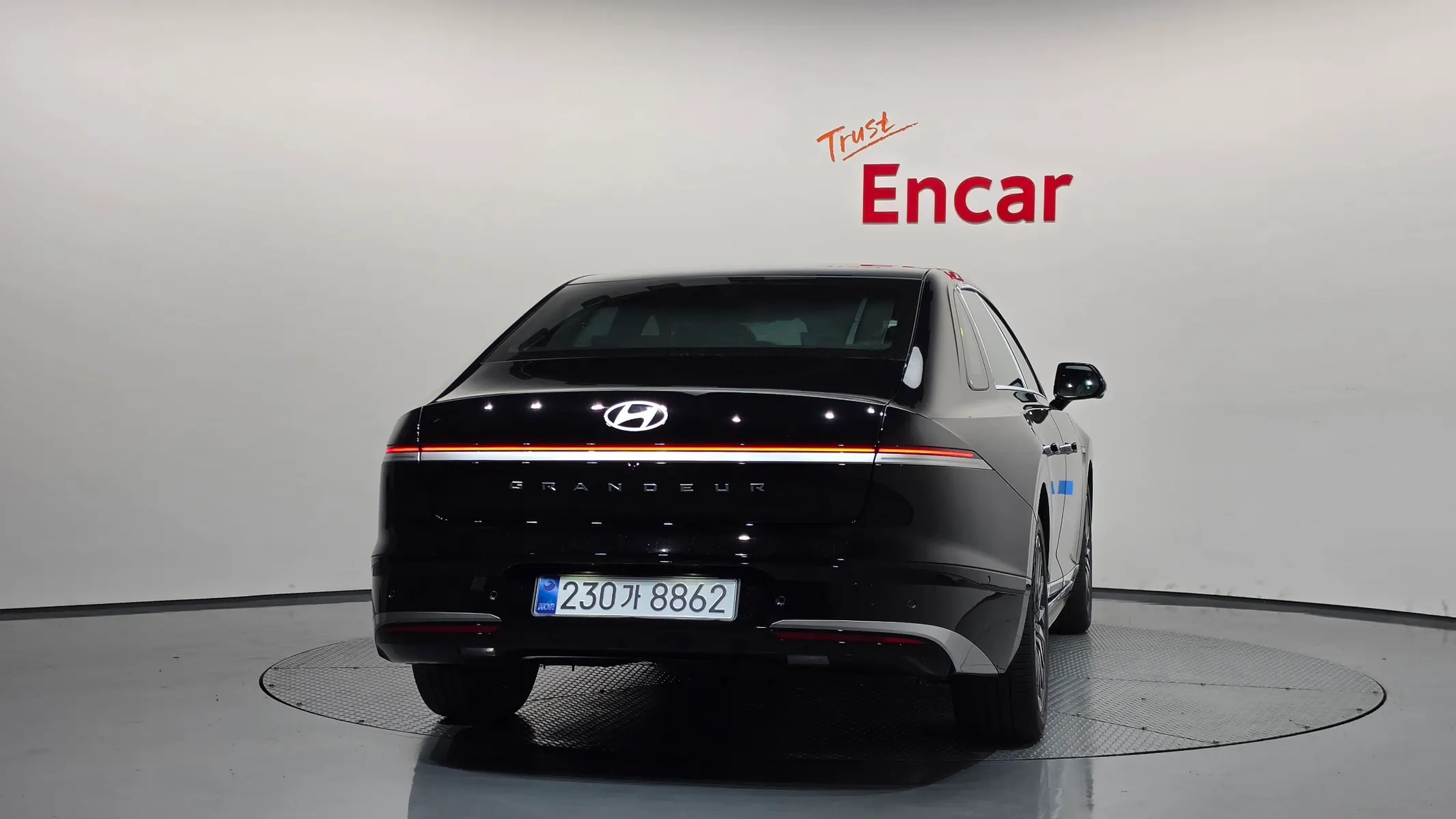 Hyundai (GN7) 2026 3/5