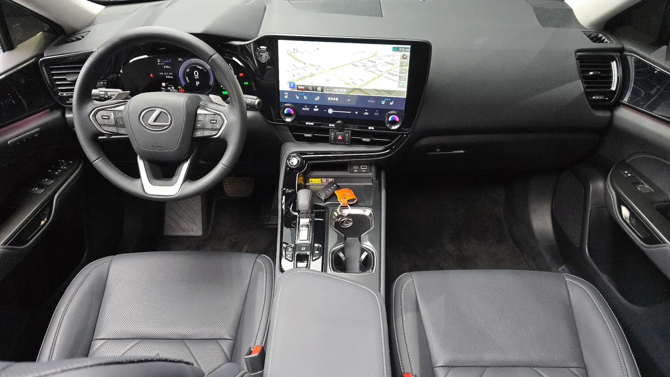 Lexus NX350h 2 2025 4/5