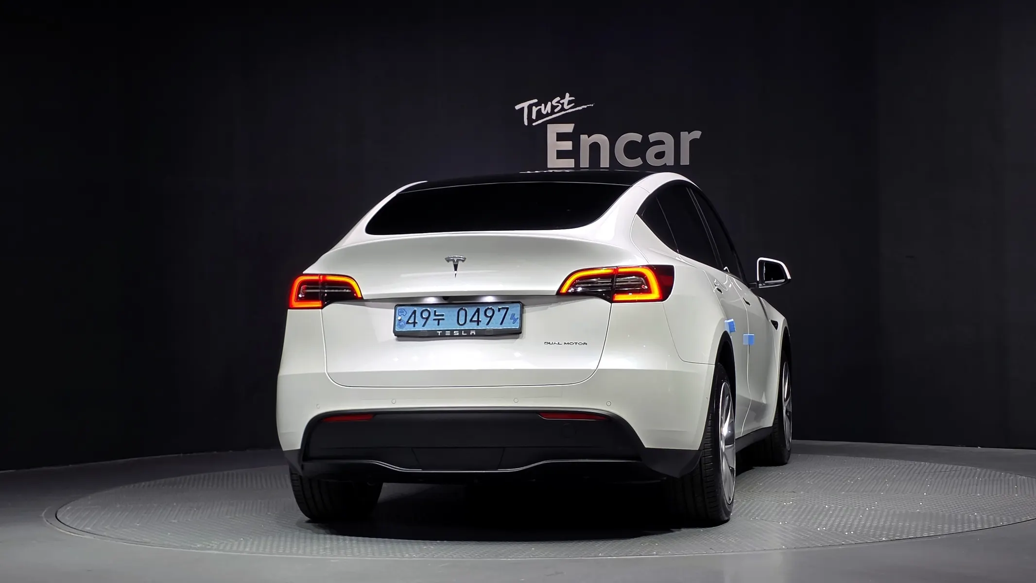 Tesla Y AWD 2022 3/5