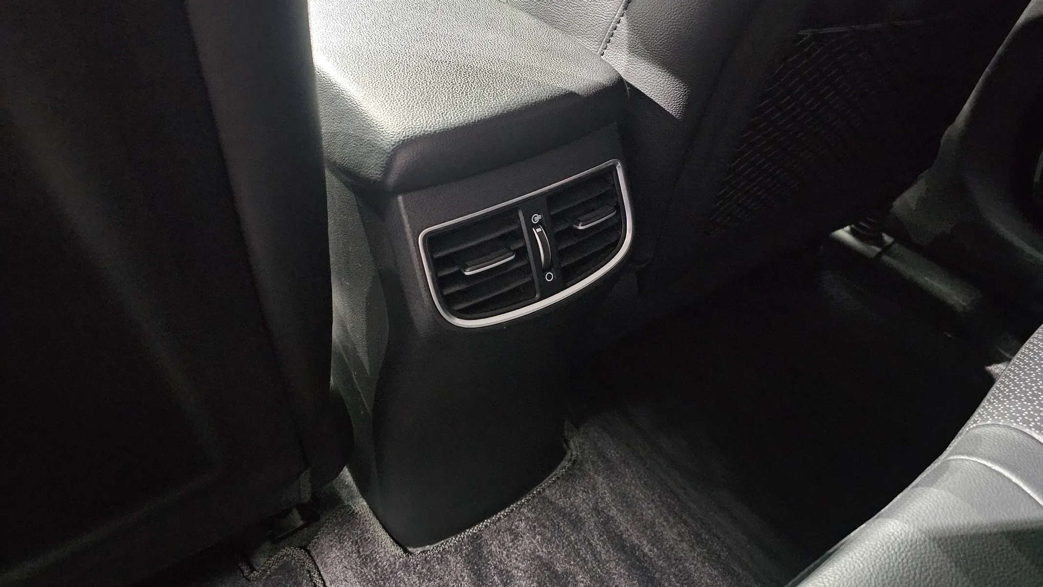 Hyundai AD 1.6 GDI 2017 32/33