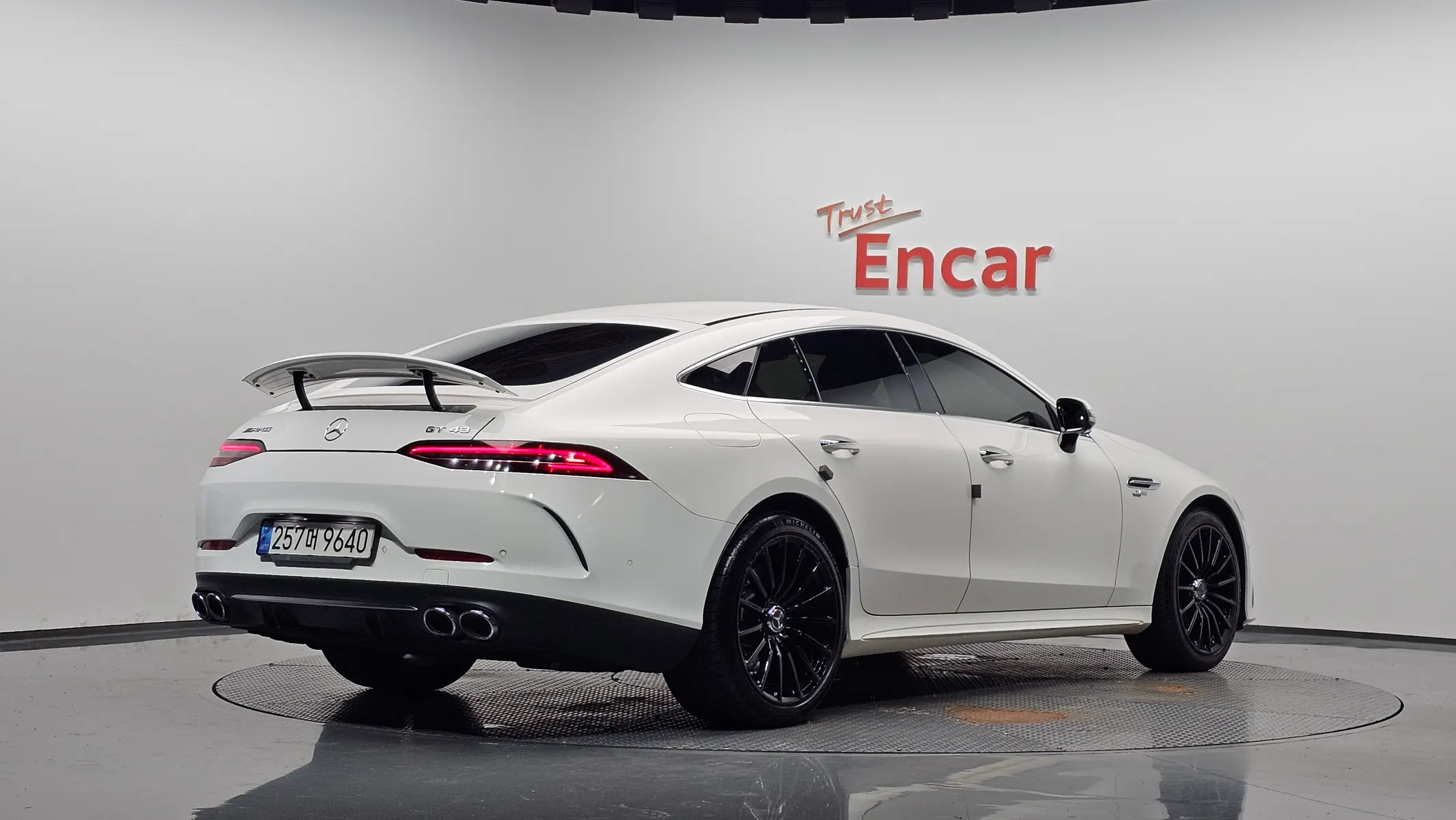 Mercedes-Benz AMG GT 4 43 4MATIC+ 2019 2/37