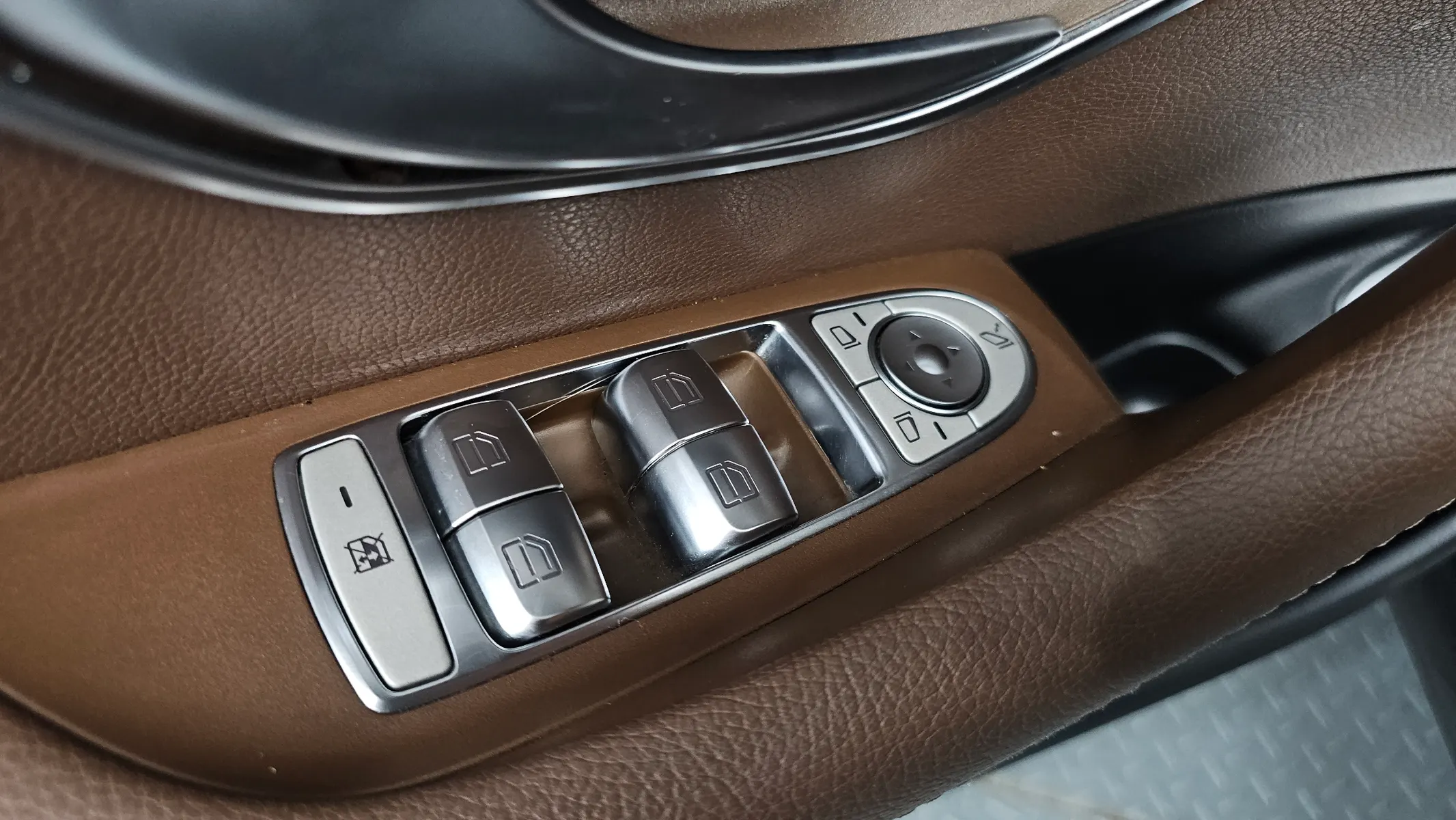Mercedes-Benz E-Class W213 E300 AMG Line 2019 37/38