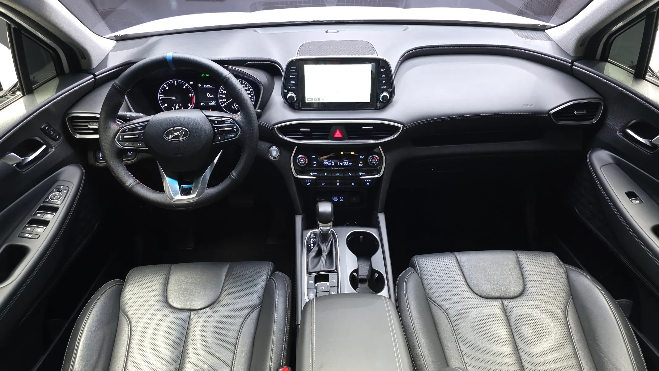 Hyundai TM 2.0 2WD 2018 4/5