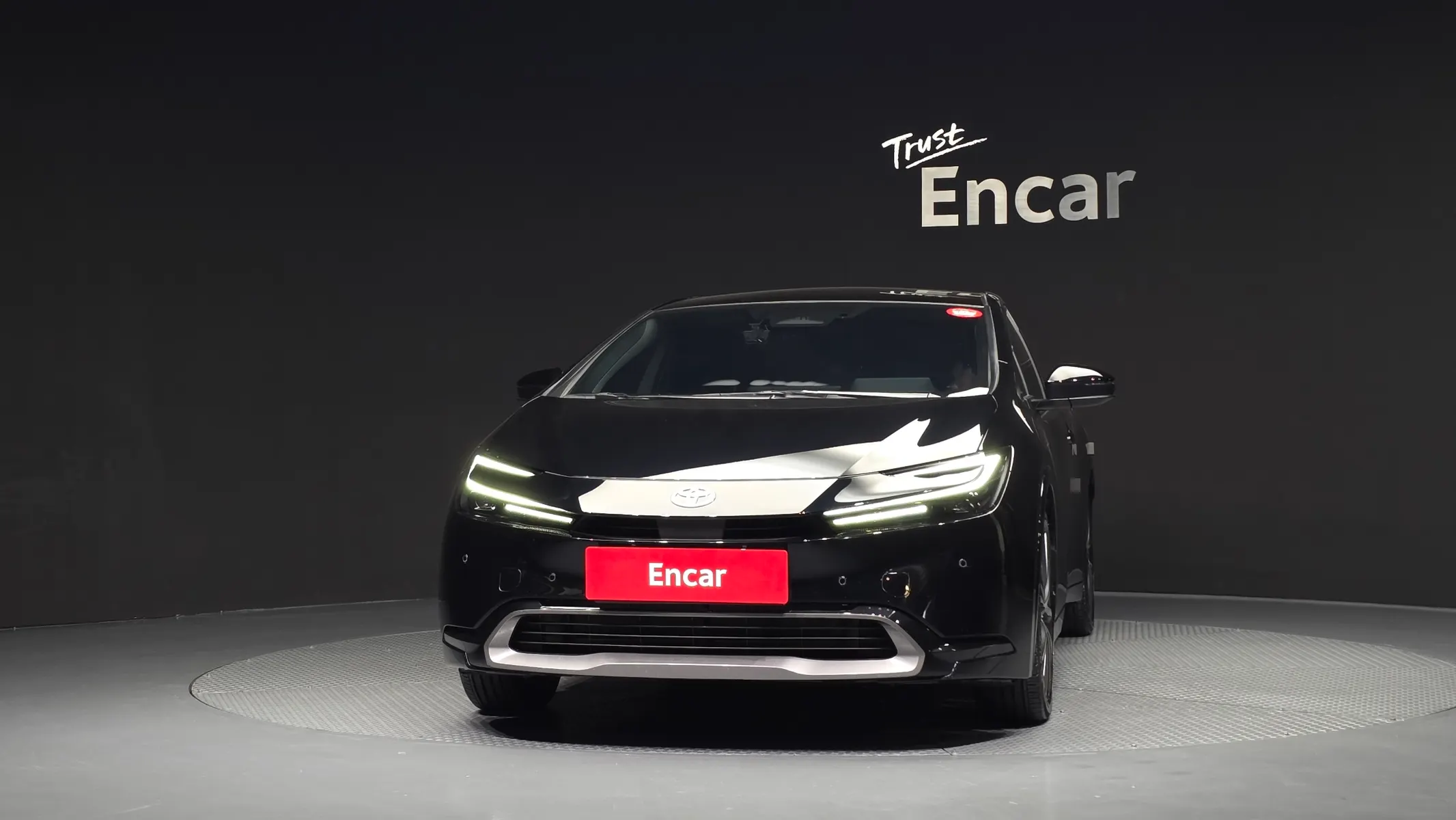 Toyota 5 2.0 PHEV XSE 2026 3/35