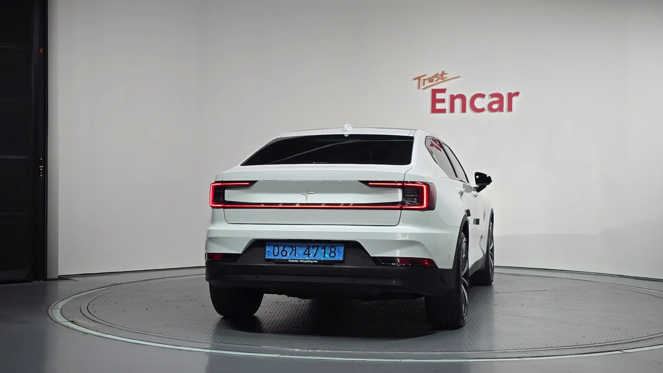 Polestar 2 2022 3/5