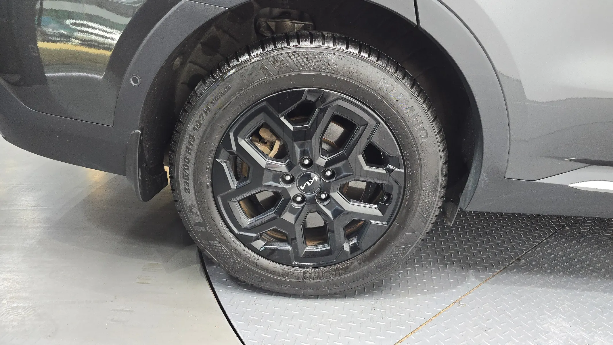 Kia 4 HEV 1.6 4WD 2024 32/33