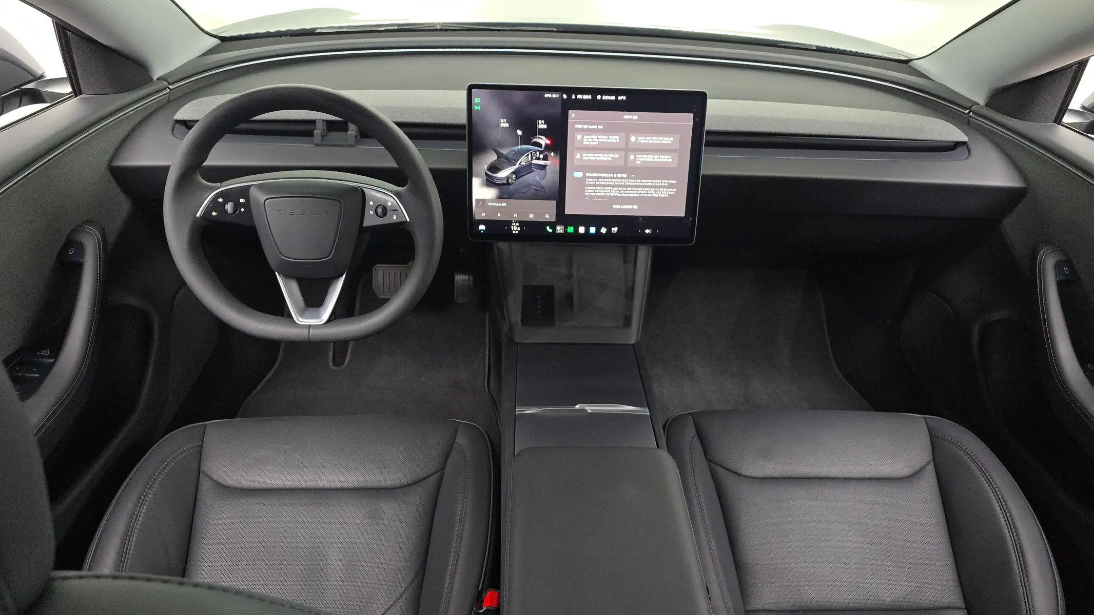 Tesla 3 RWD 2025 4/5