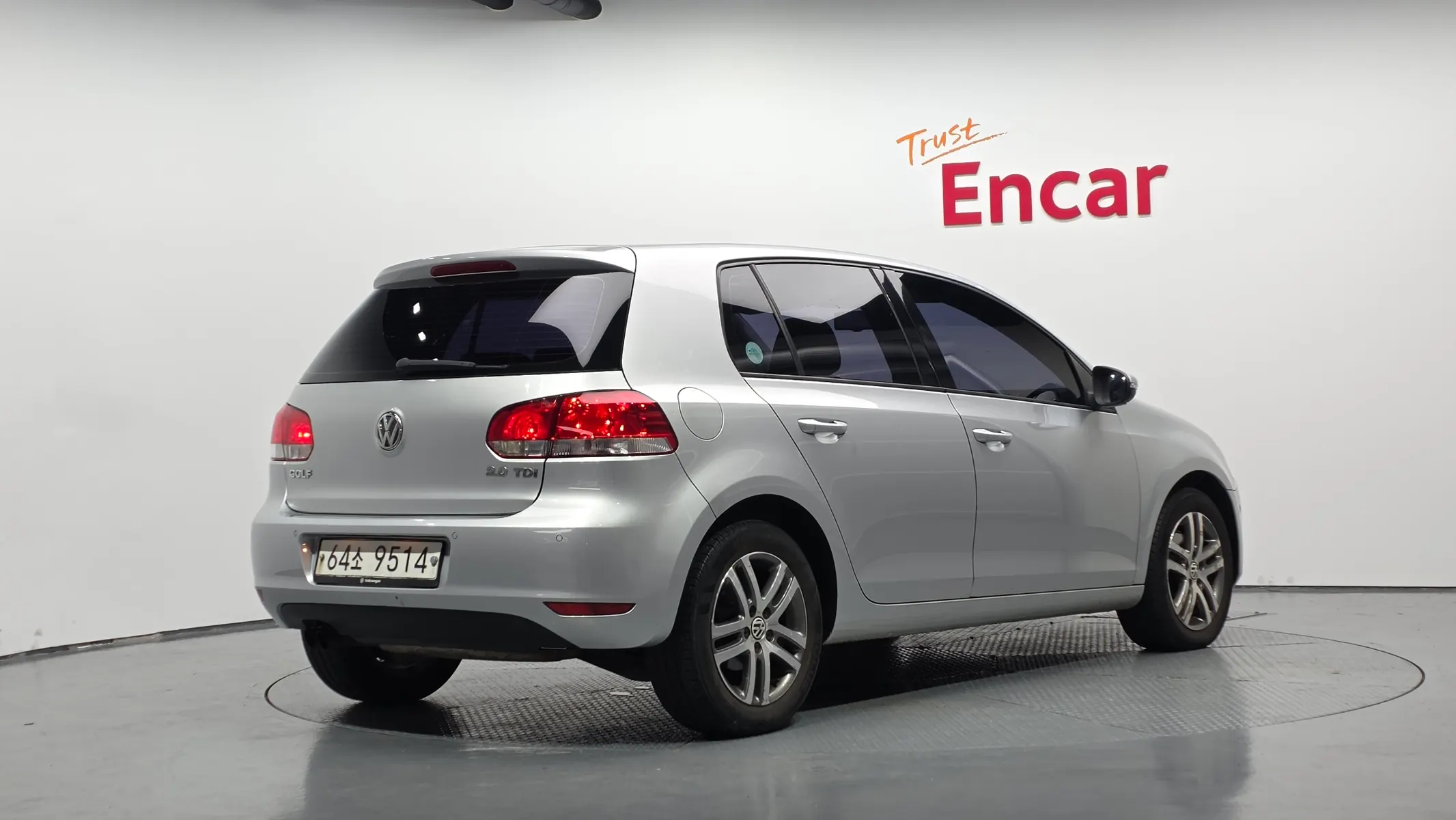 Volkswagen 6 2.0 TDI 2009 2/31