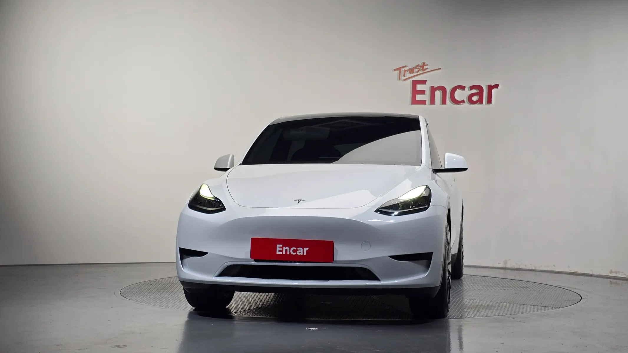 Tesla Y RWD 2024 2/5
