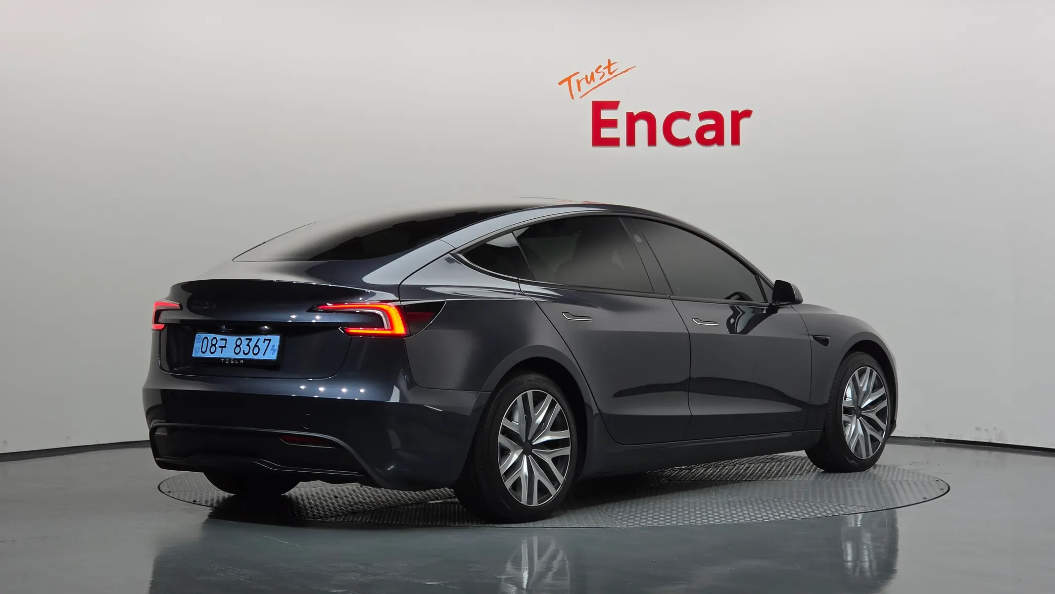 Tesla 3 AWD 2024 2/35