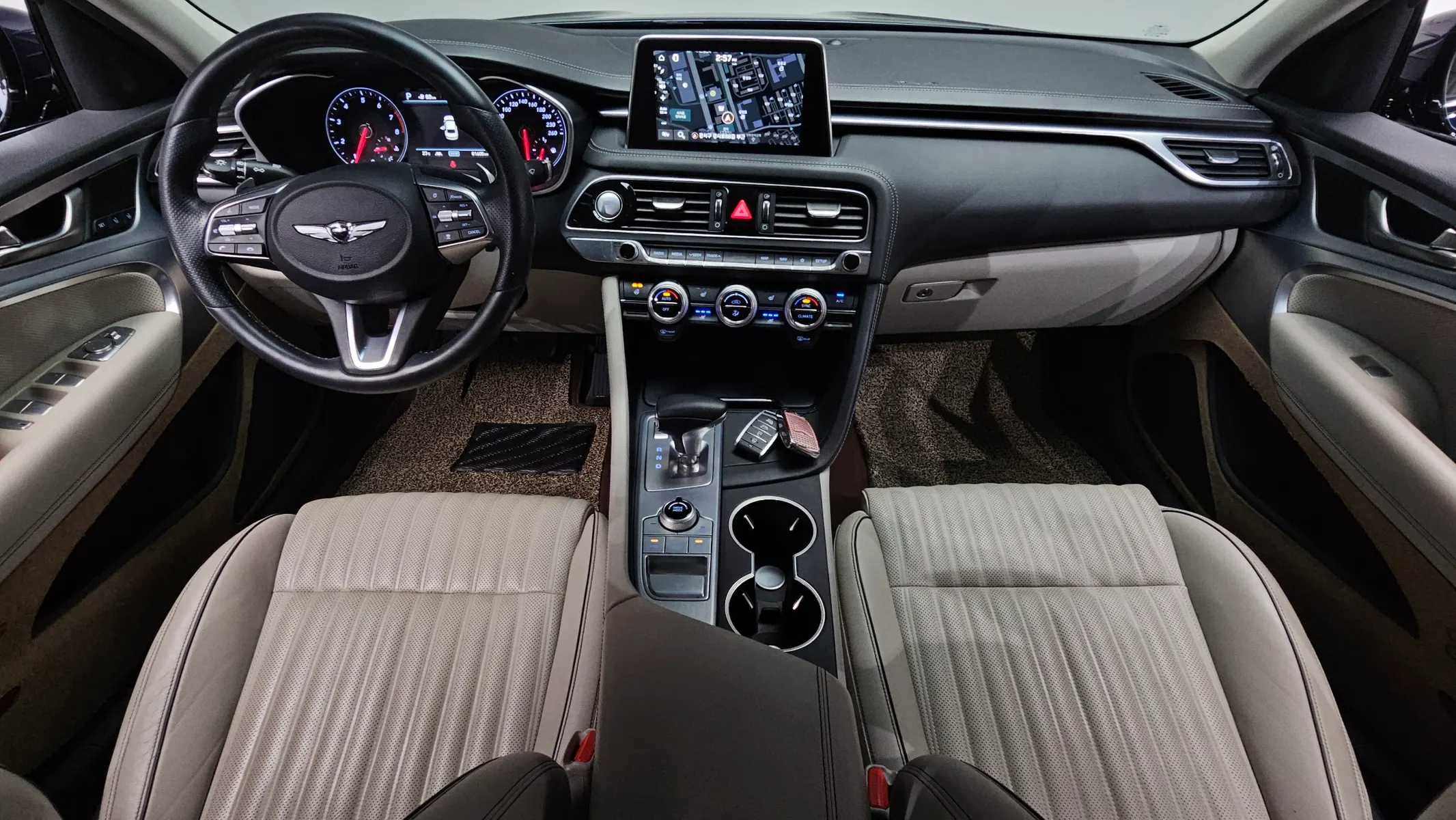 Genesis G70 2.0T AWD 2017 4/5