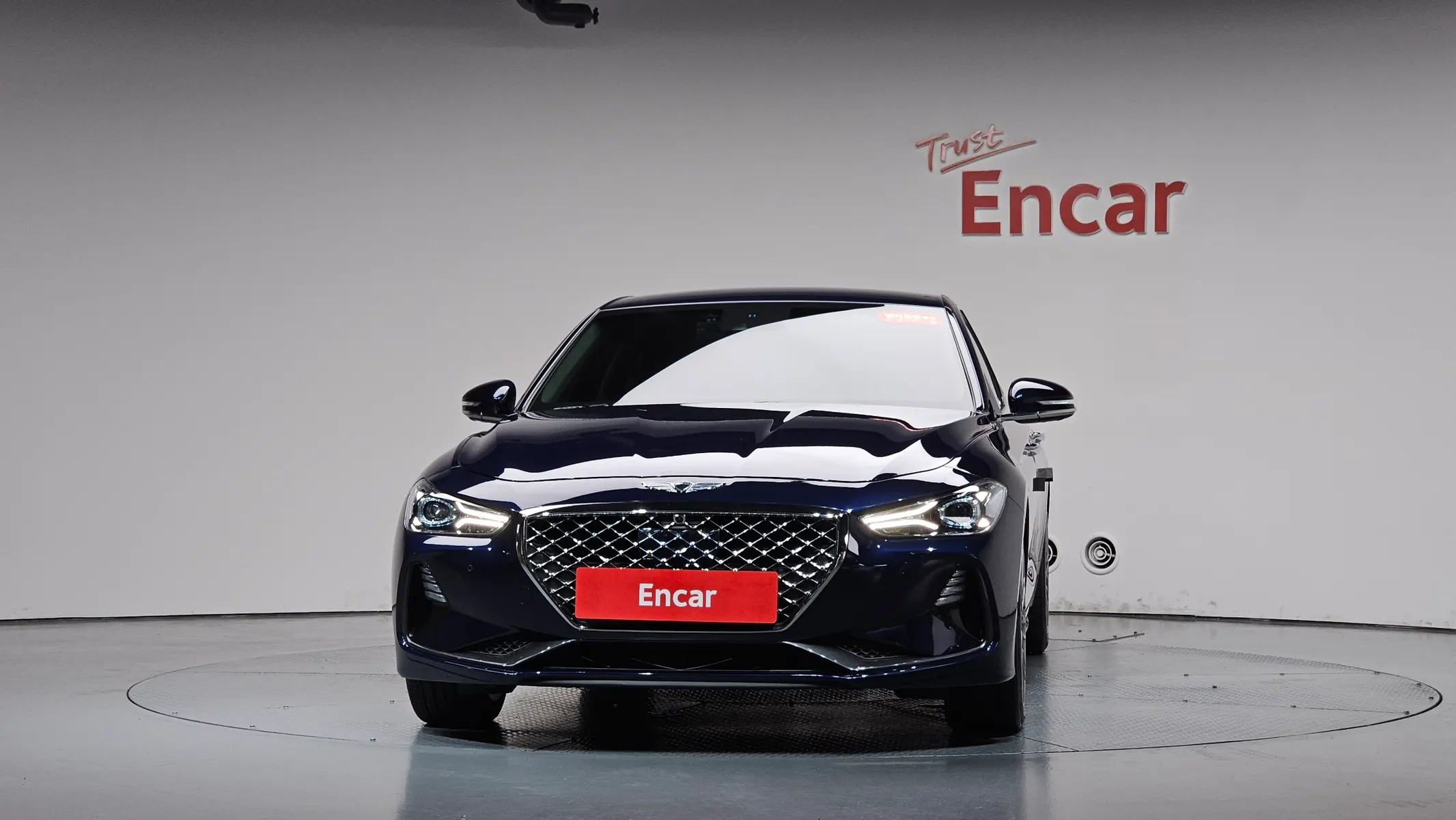 Genesis G70 2.0T AWD 2017 2/5