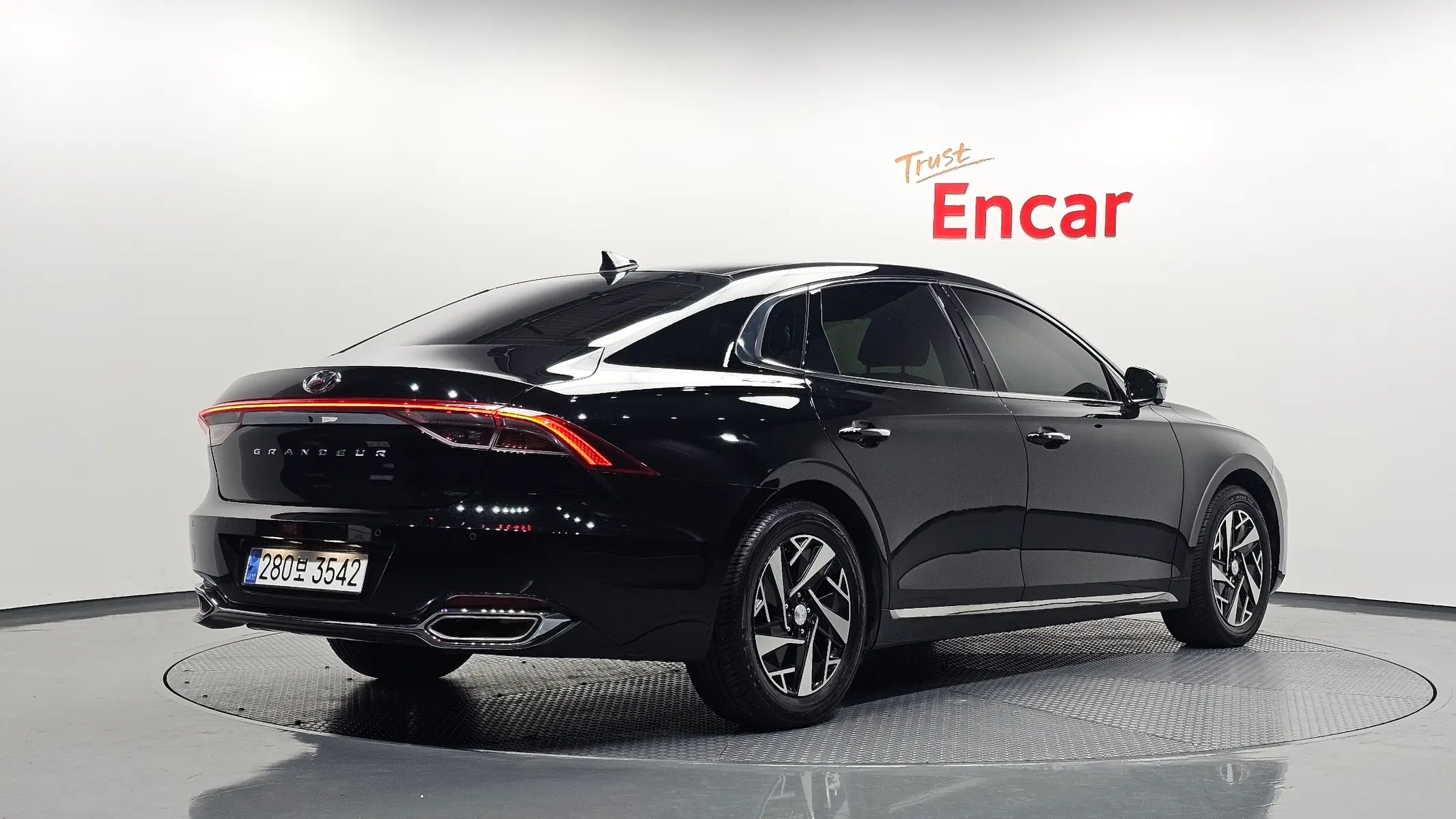 Hyundai IG 2022 2/35