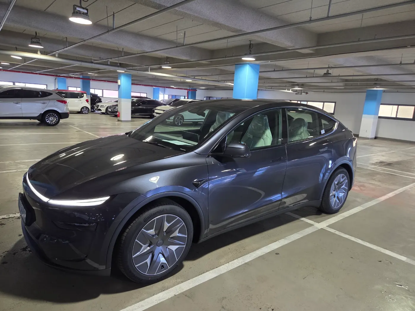 Tesla Y L AWD 2026 2/13