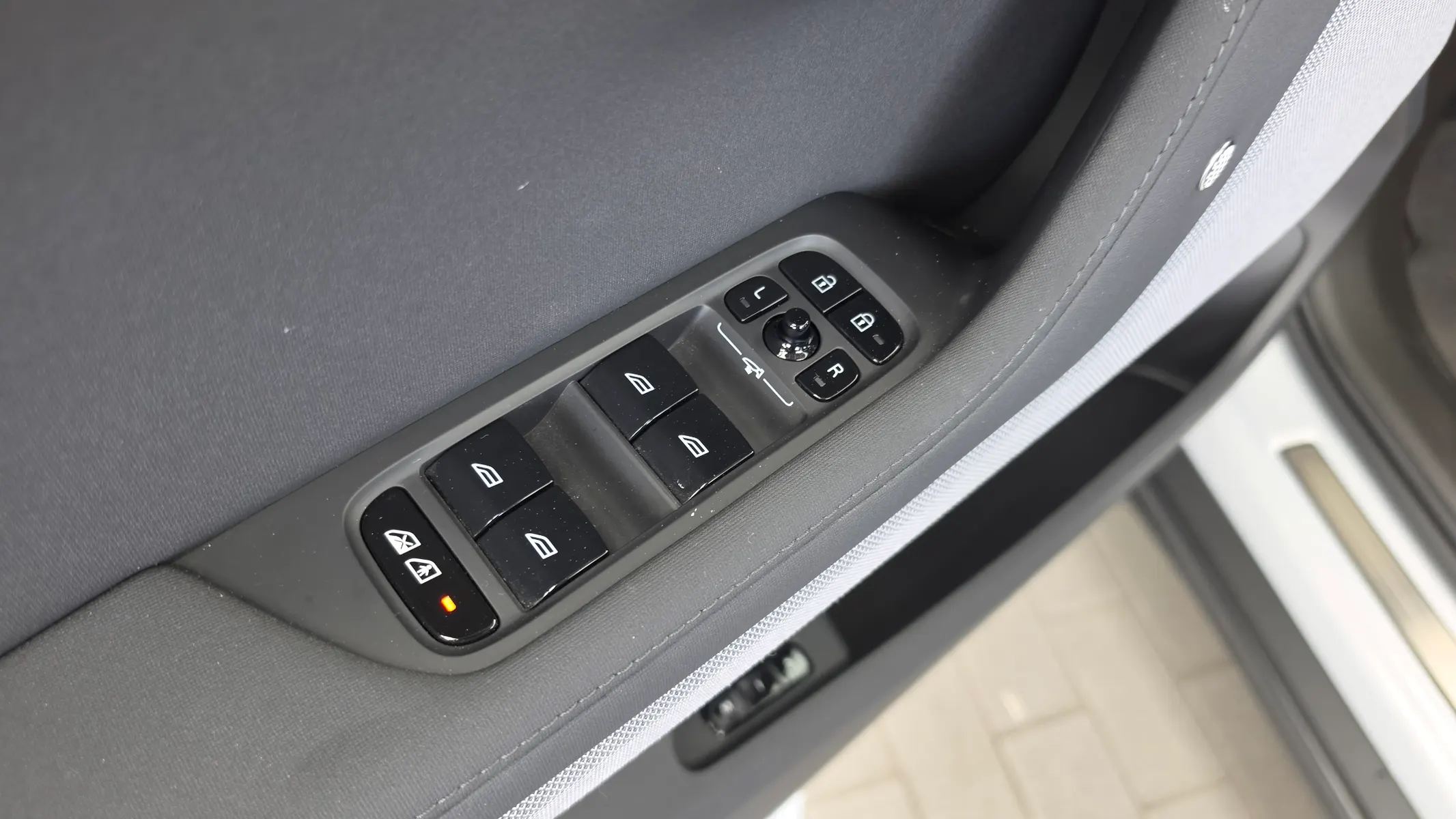 Polestar 2 2022 34/35