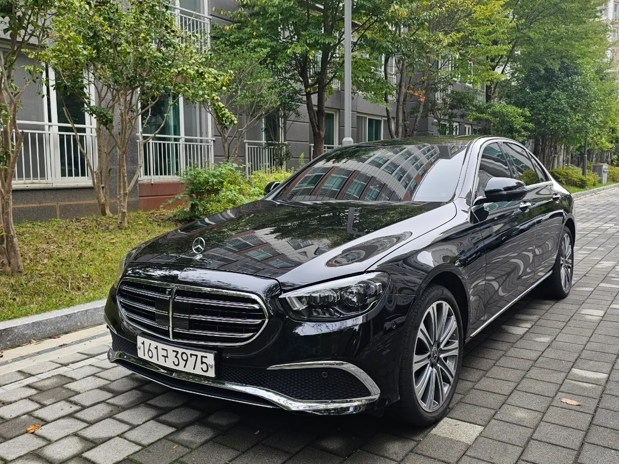 Mercedes-Benz E-Class W213 E300e 4MATIC 2022 2/21