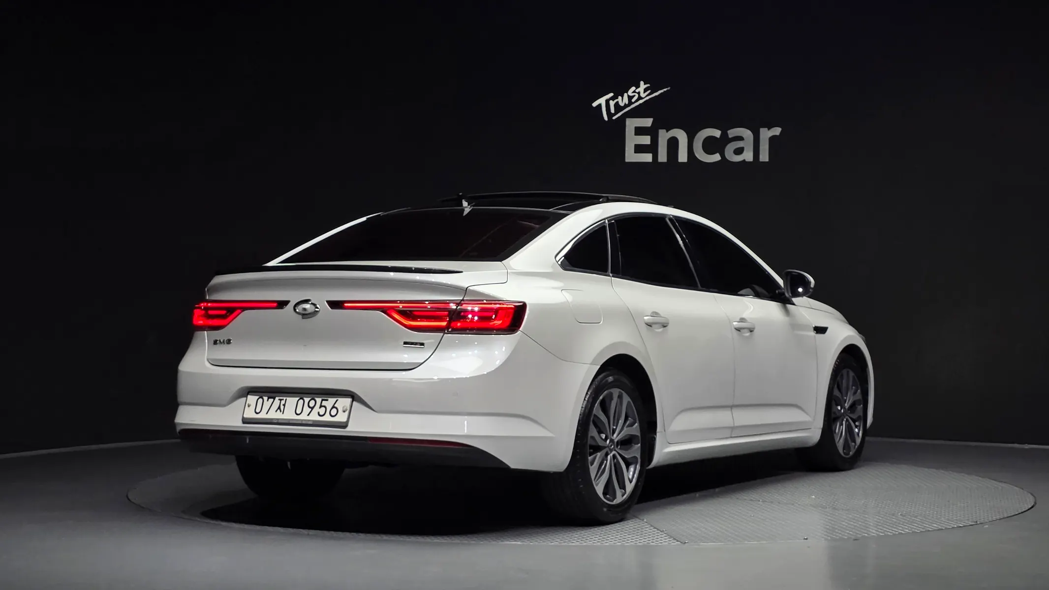 Renault Korea SM6 2.0 GDe LE 2016 2/32