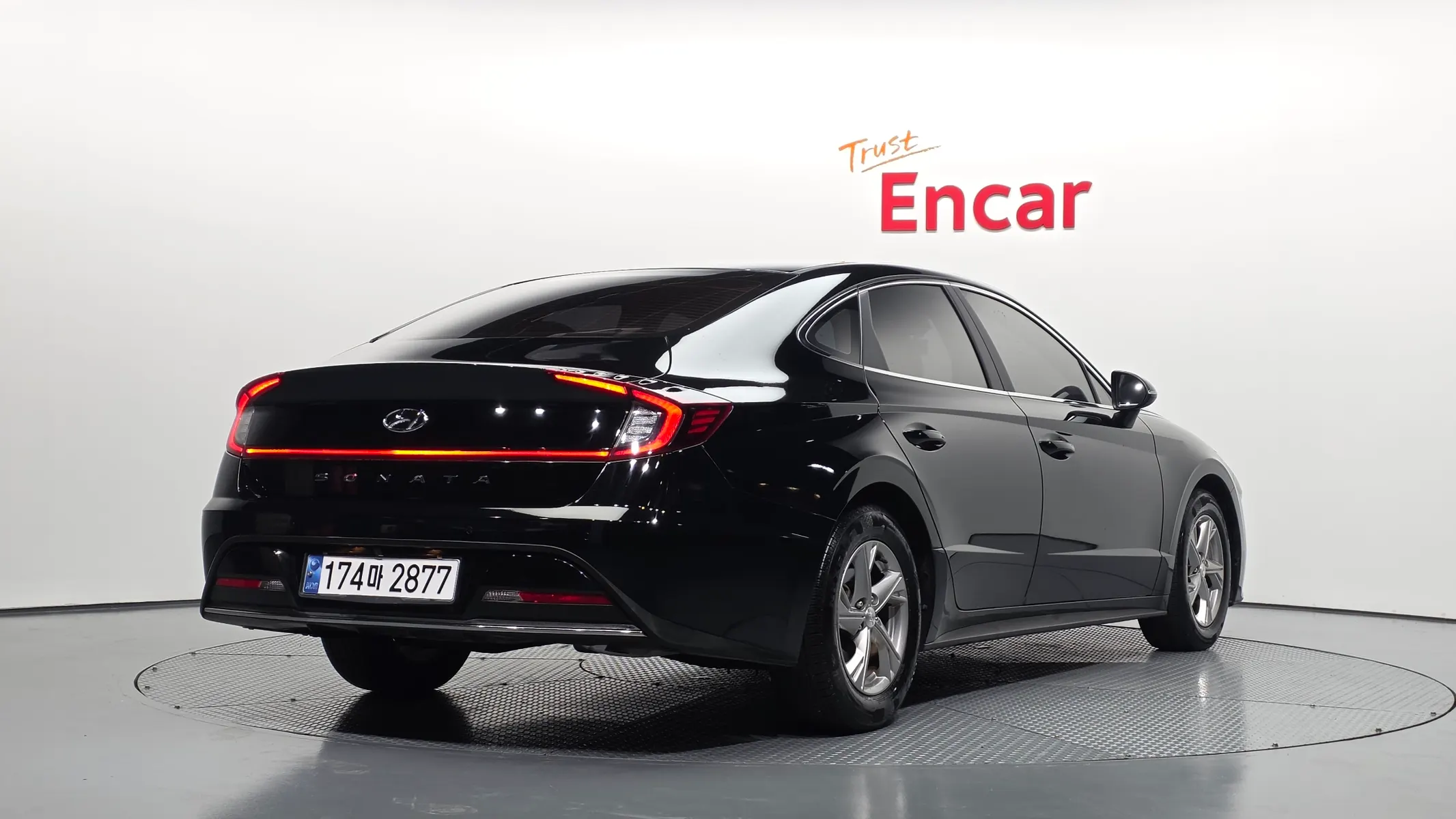 Hyundai (DN8) 2.0 LPG() 2021 2/32