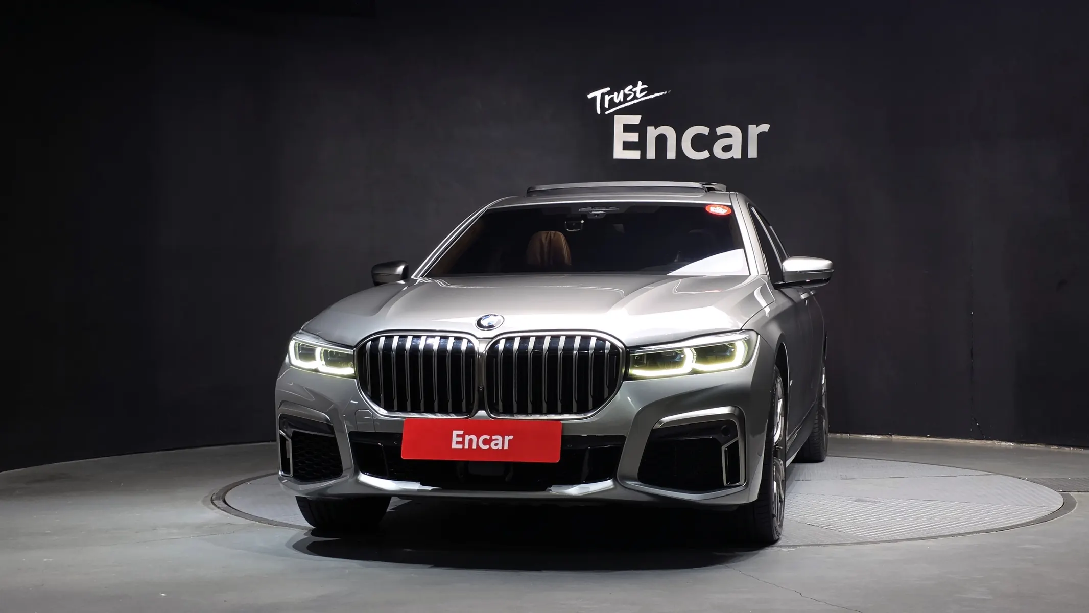 BMW 7 Series (G11) M760Li xDrive 2020 3/39