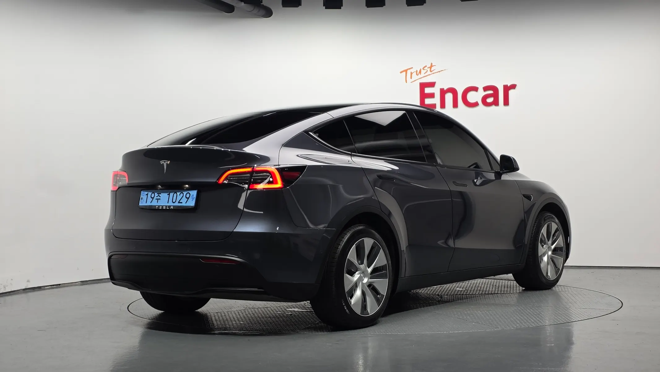 Tesla Y RWD 2021 2/31