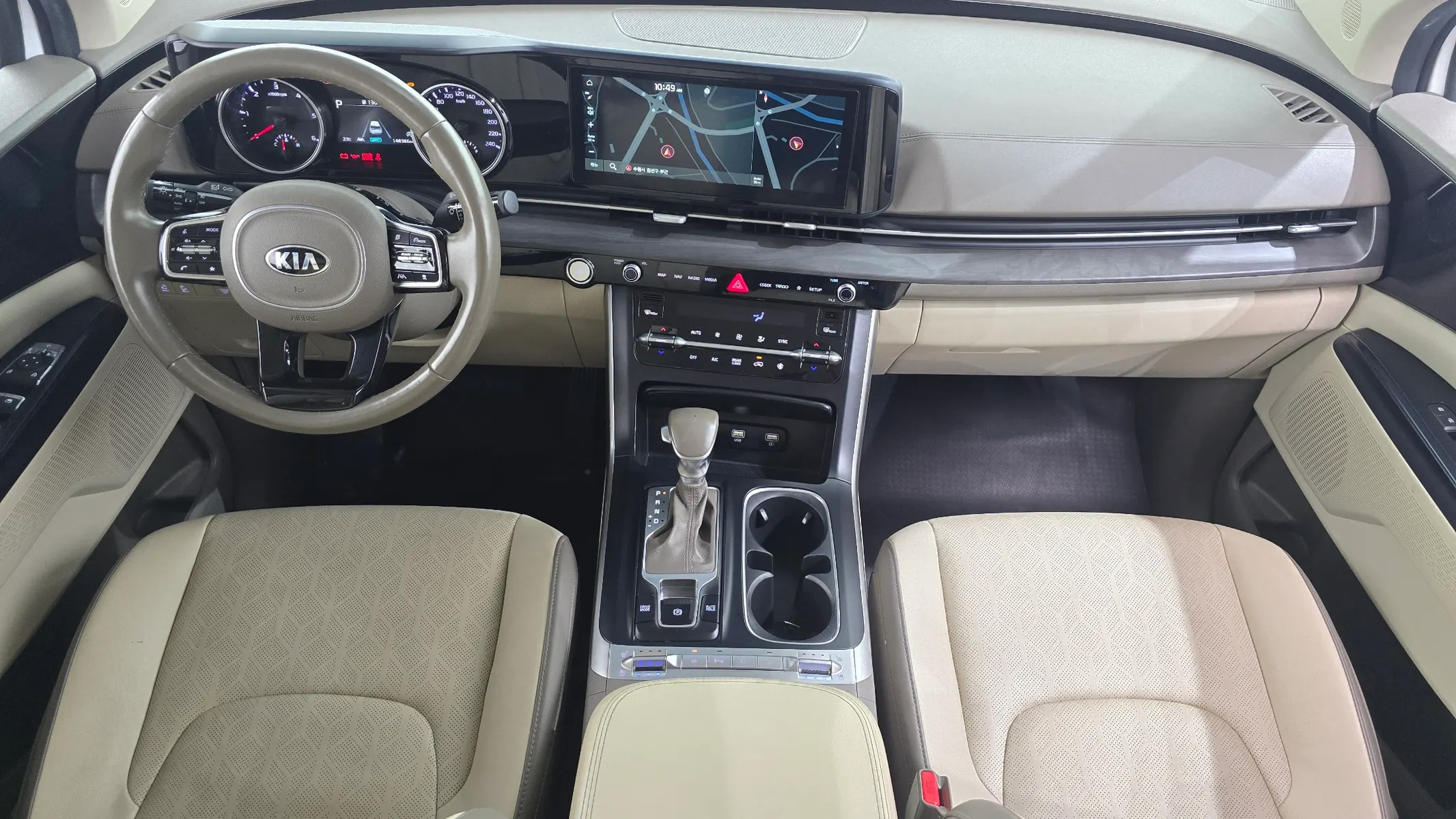 Kia Carnival 9 2020 4/5