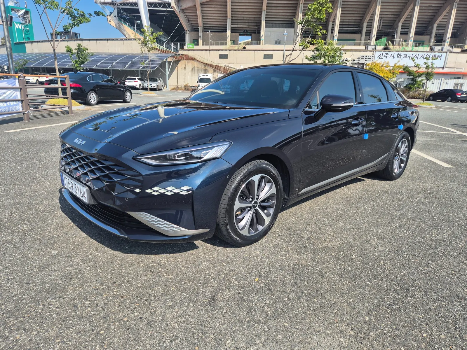 Kia K8 2022 2/5