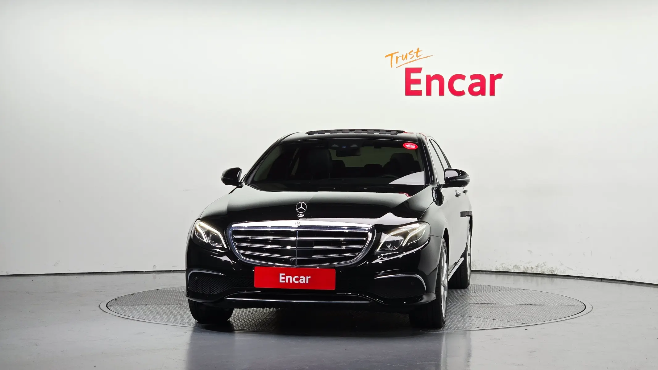 Mercedes-Benz E-Class W213 E300 4MATIC 2020 3/33