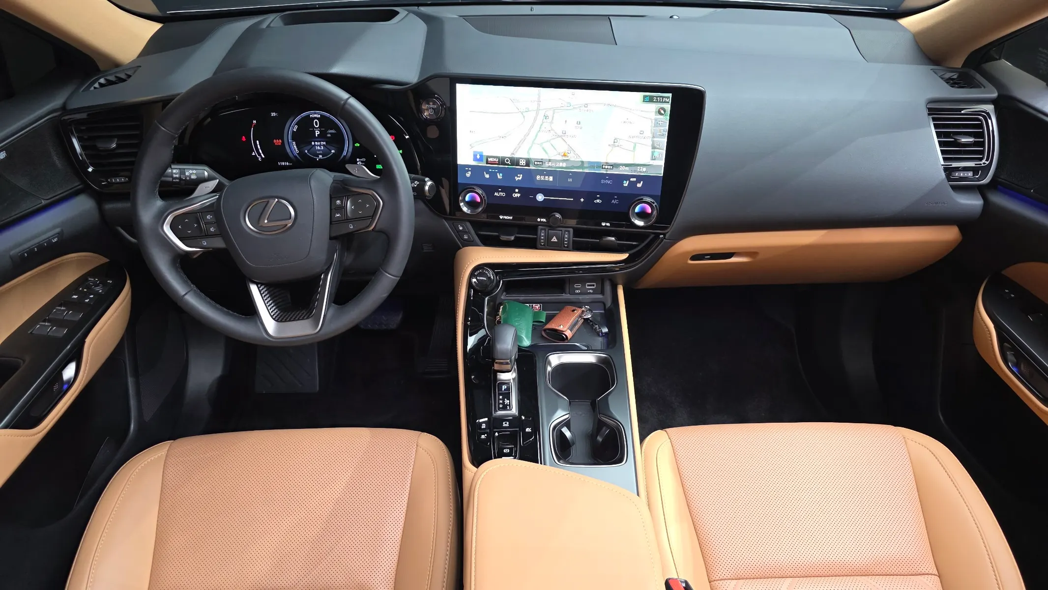 Lexus NX350h 2 2025 4/5