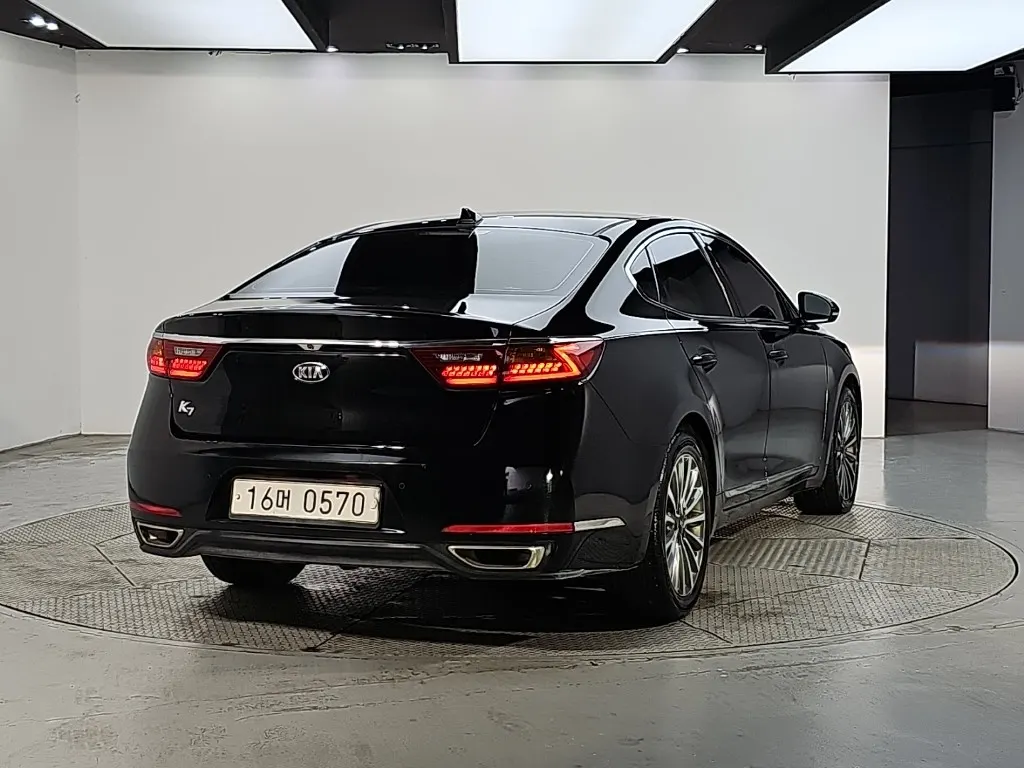 Kia K7 2.2 2016 3/5