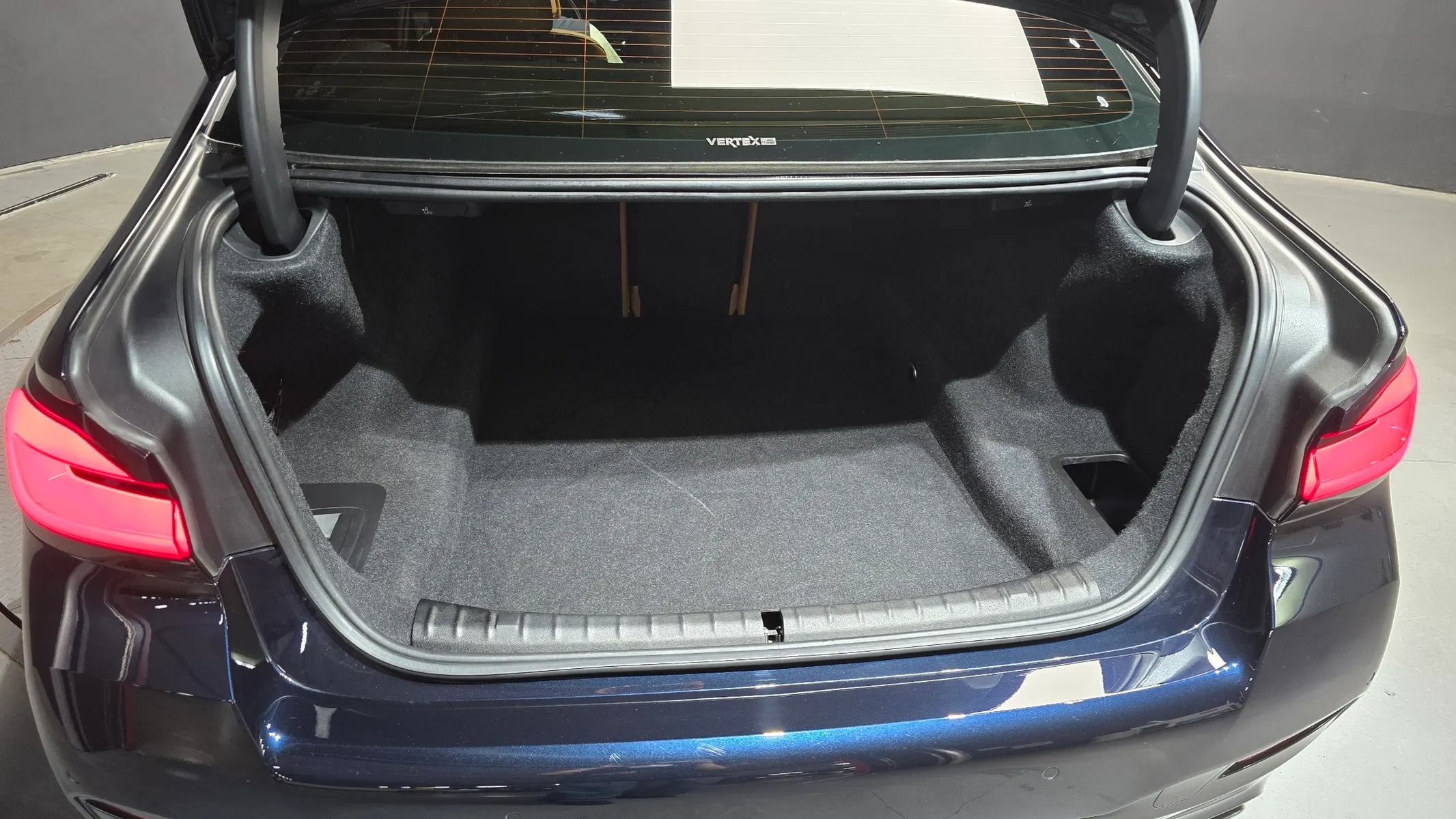 BMW 5 Series (G30) 520i M 2021 33/34
