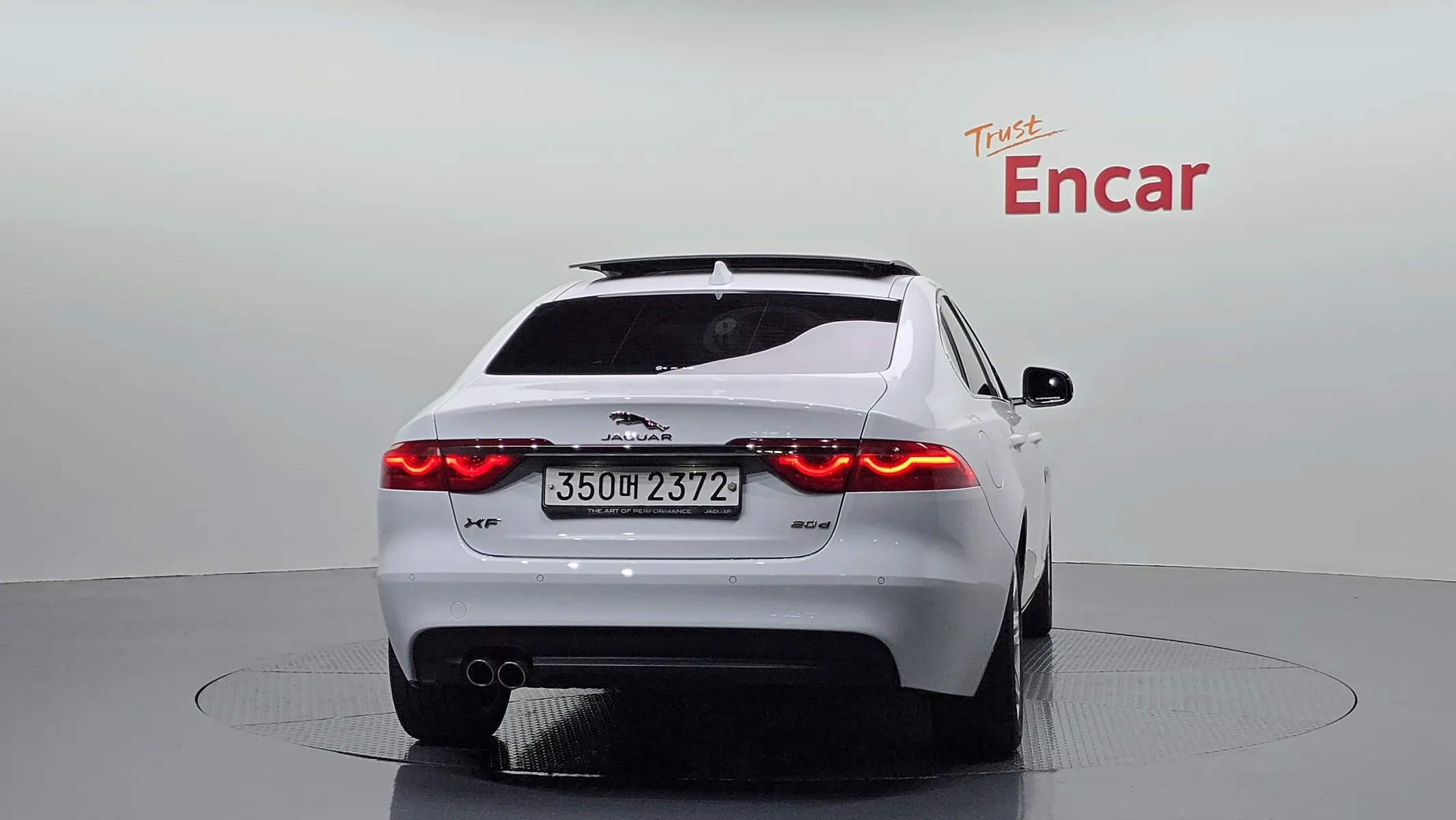 Jaguar XF (X260) 20d 2020 3/5