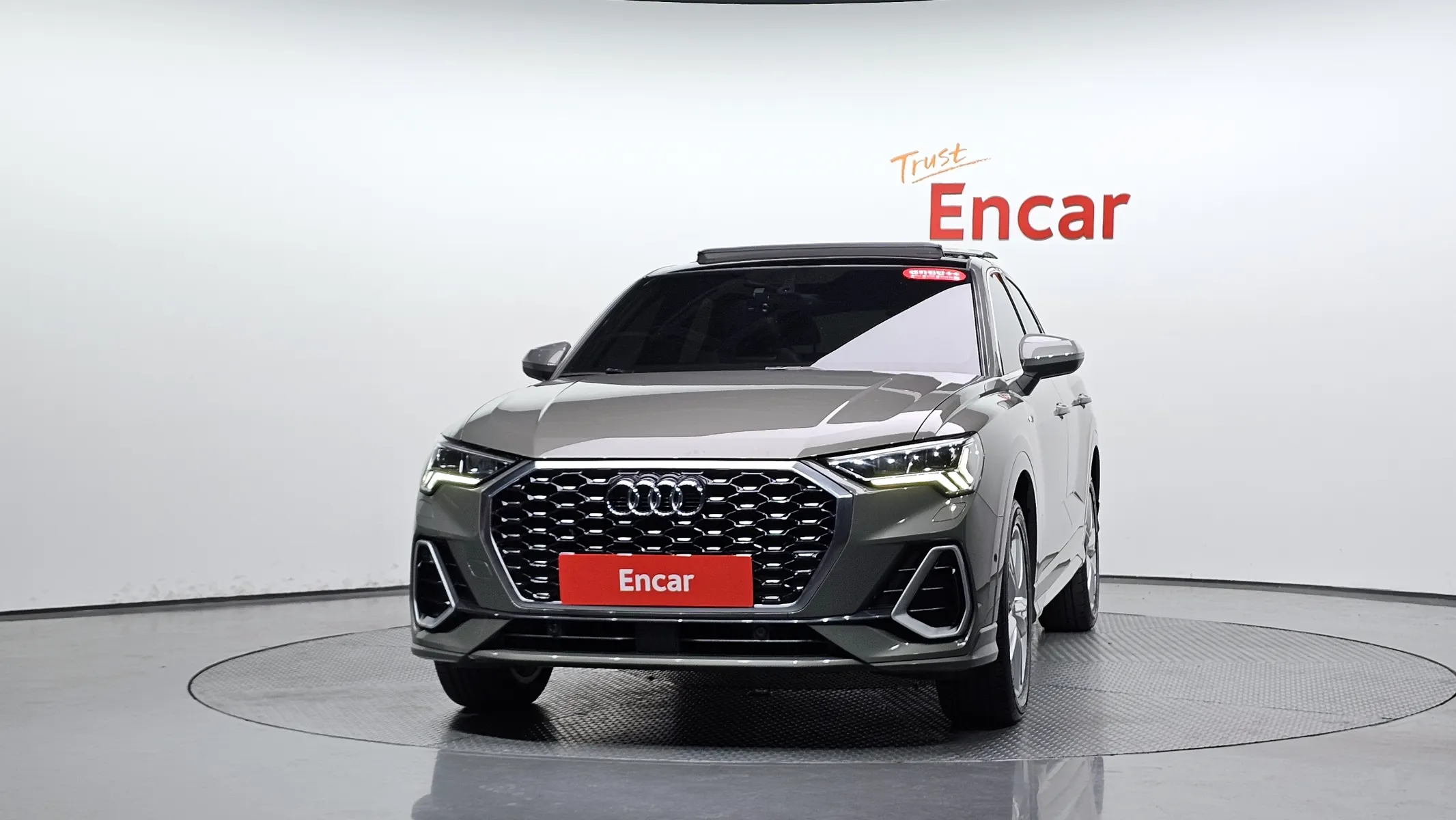 Audi Q3 (F3) 35 TDI 2020 2/33