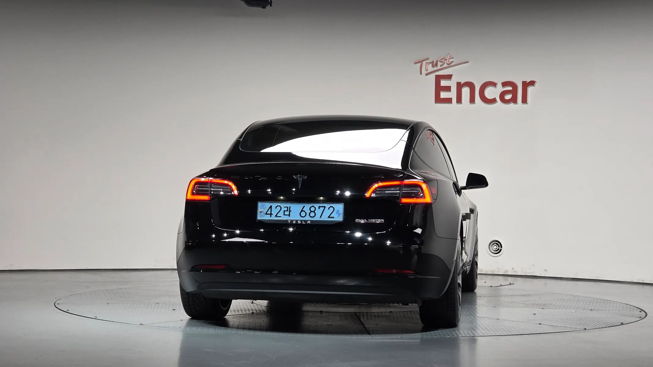 Tesla 3 AWD 2021 3/5