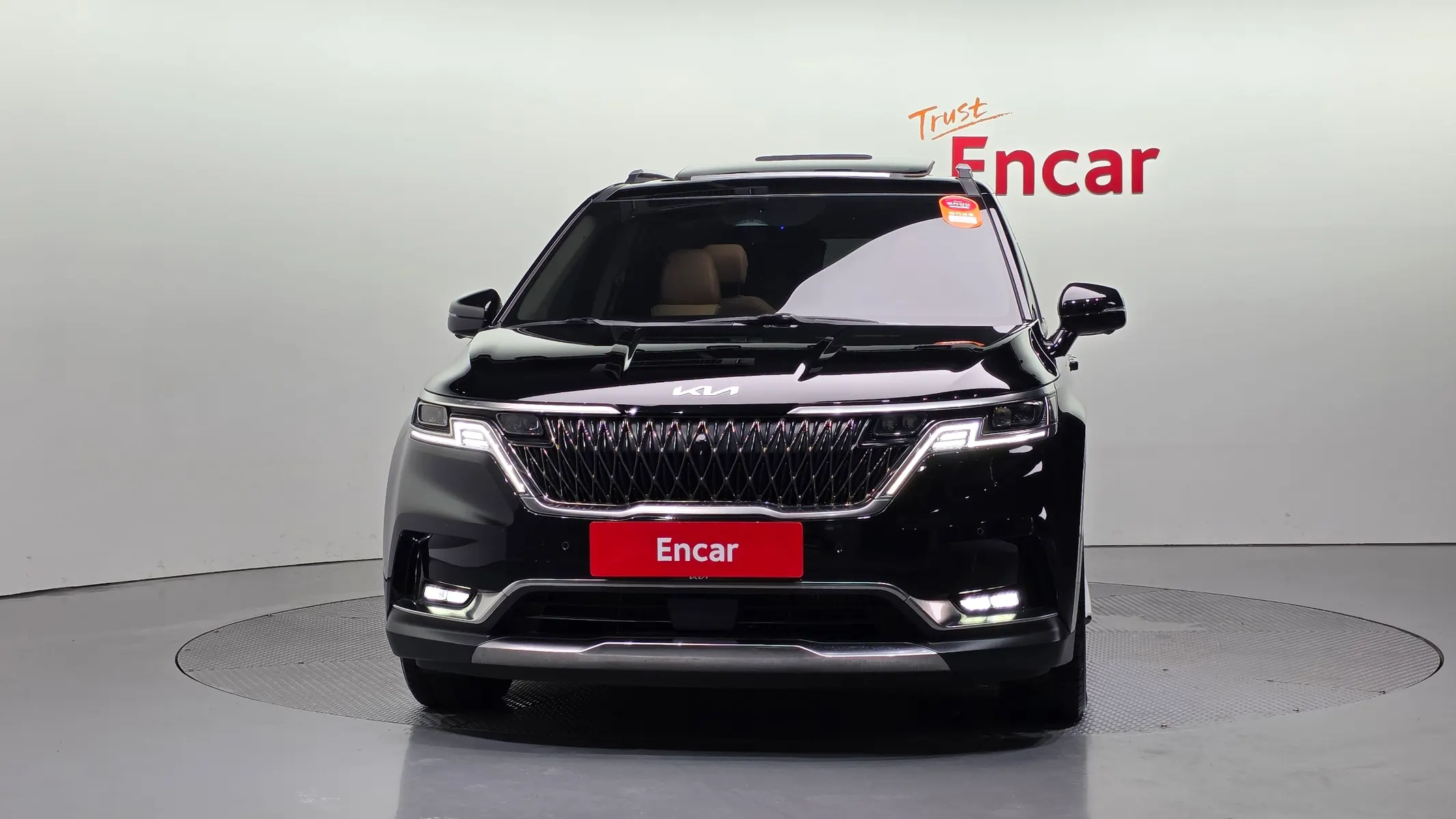 Kia Carnival 9 2023 2/5