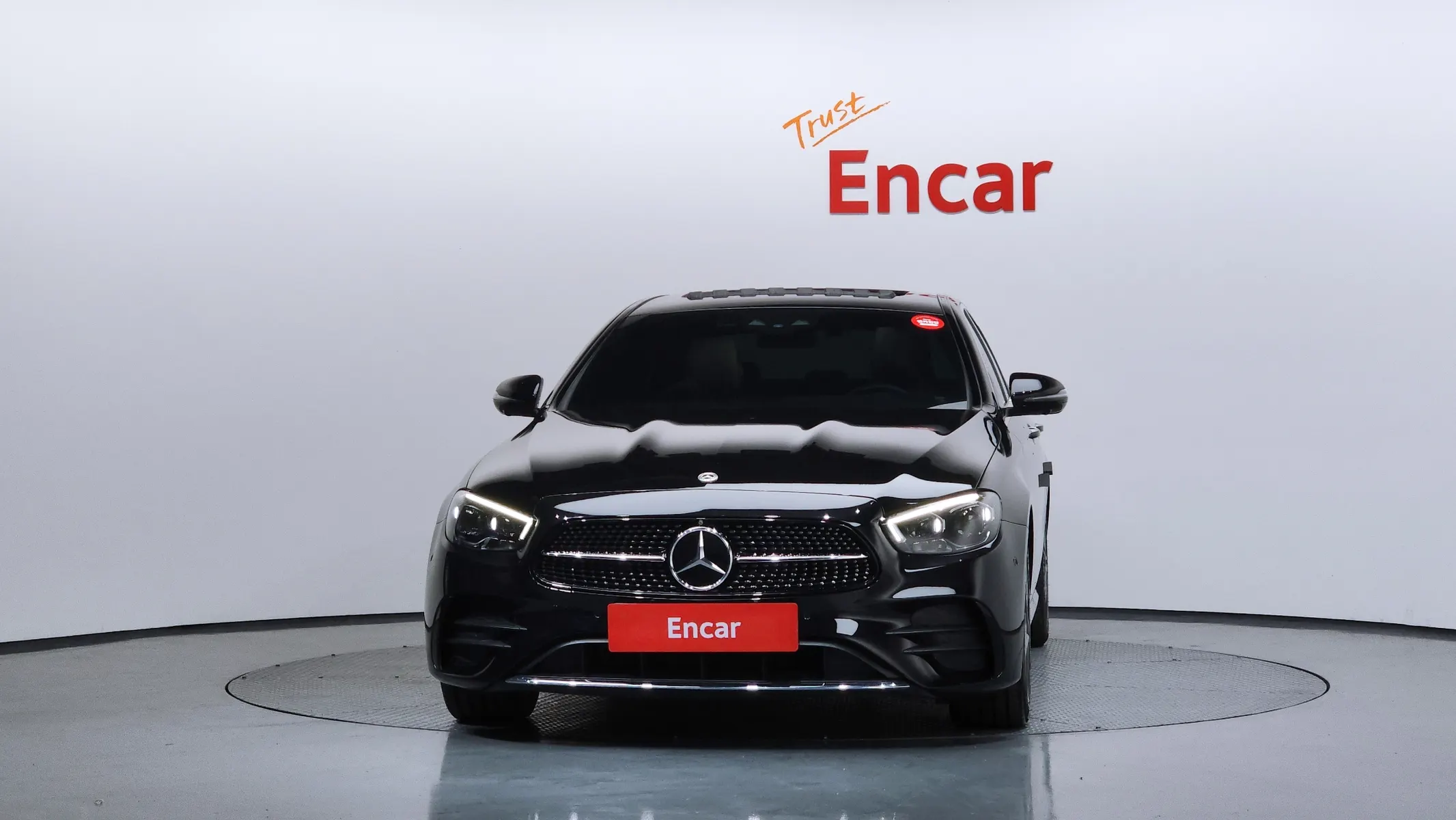 Mercedes-Benz E-Class W213 E250 AMG Line 2022 2/5