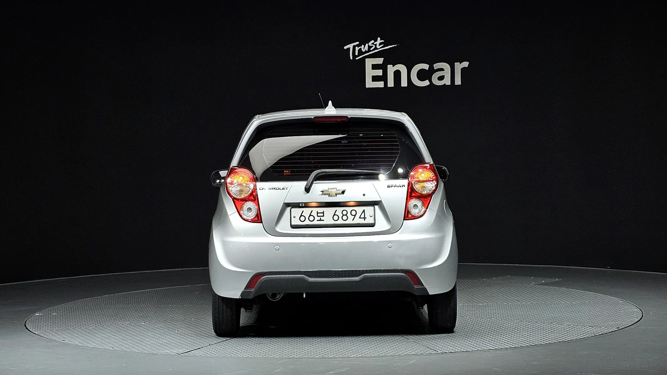 Chevrolet Spark LS 2014 3/5