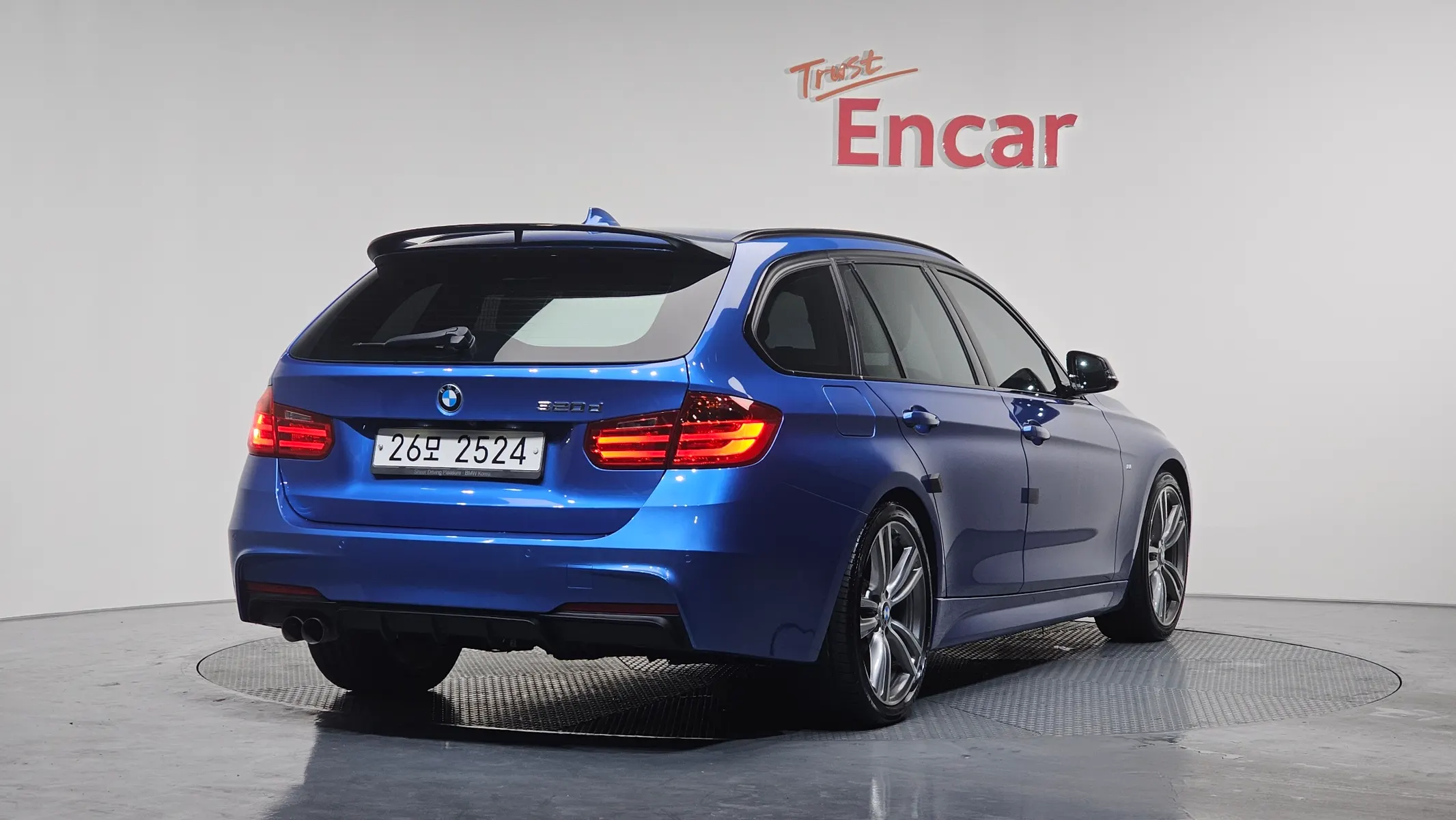BMW 3 Series (F30) 320d M 2015 2/21