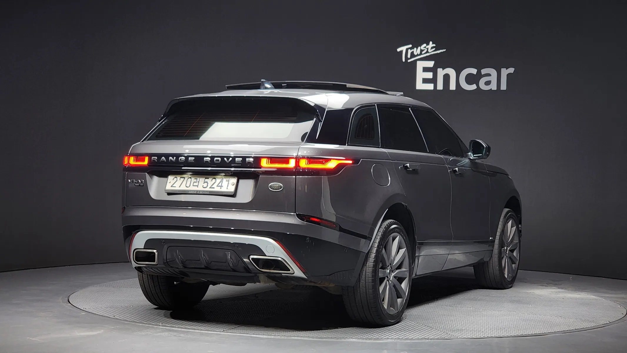 Land Rover 레인지로버 벨라 3.0 D300 R- HSE 2018 2/21