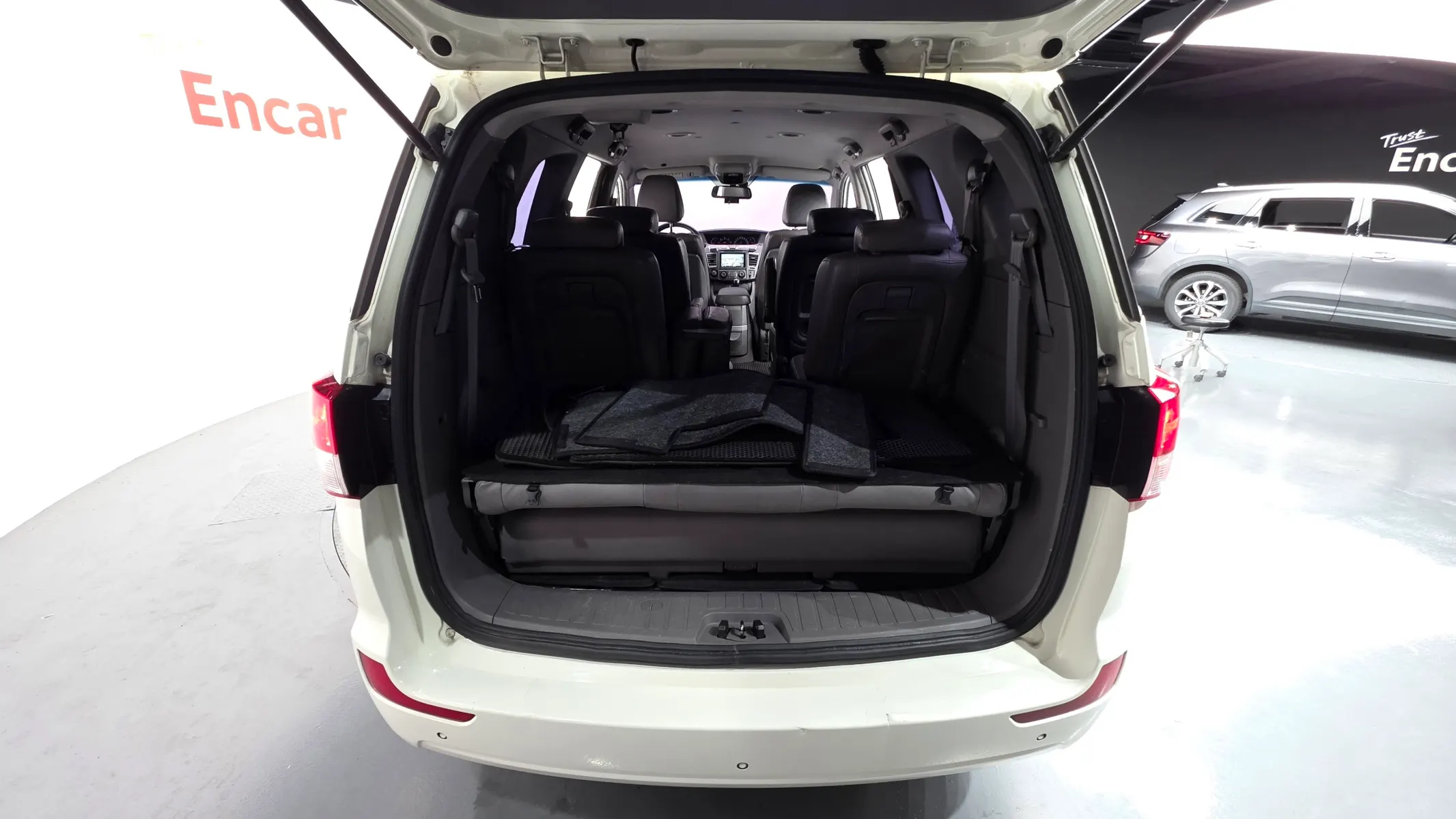 KG Mobility 코란도 투리스모 4WD 9 60th 2014 20/21
